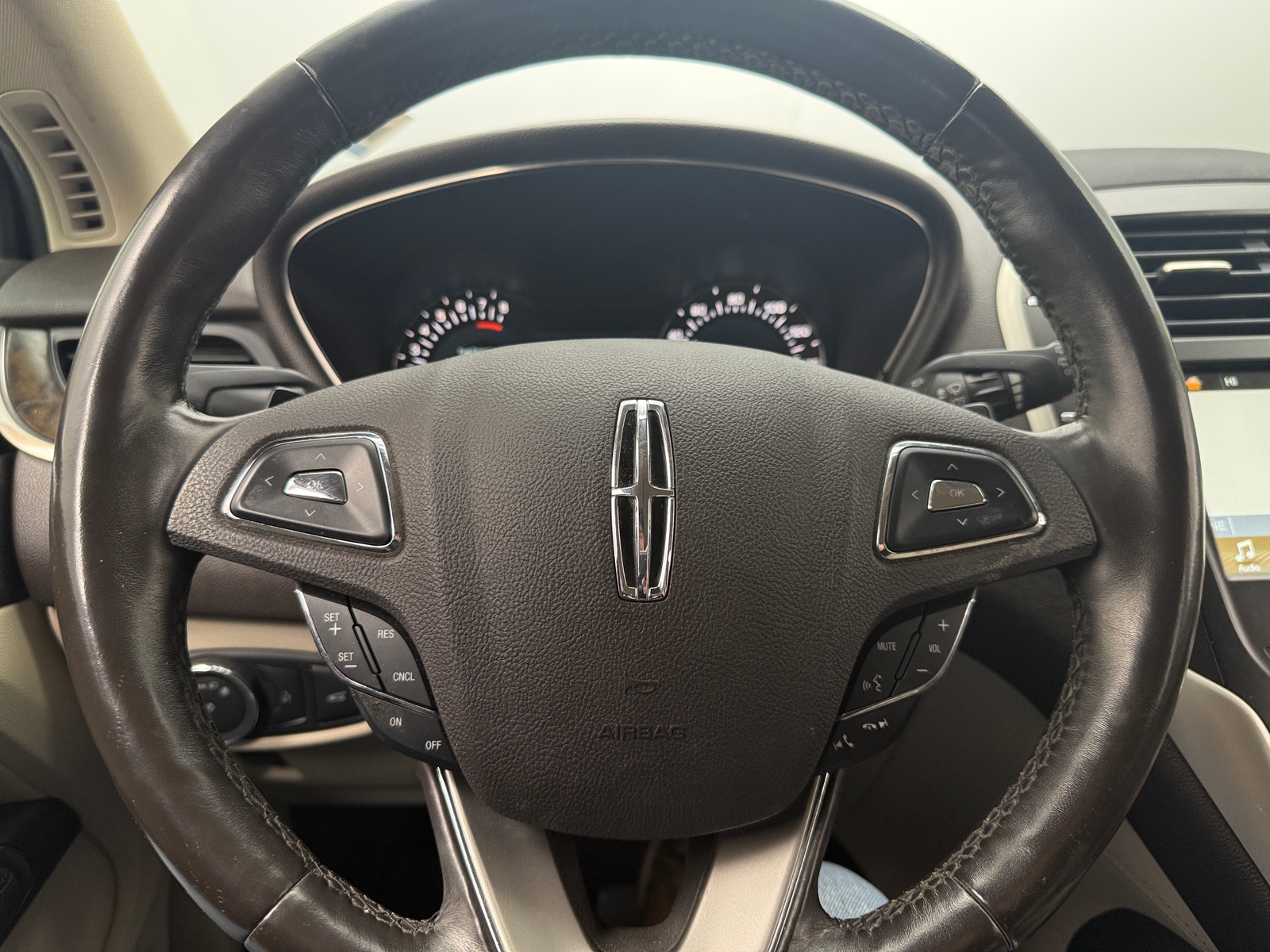 Thumbnail: 2018 Lincoln MKC - 4