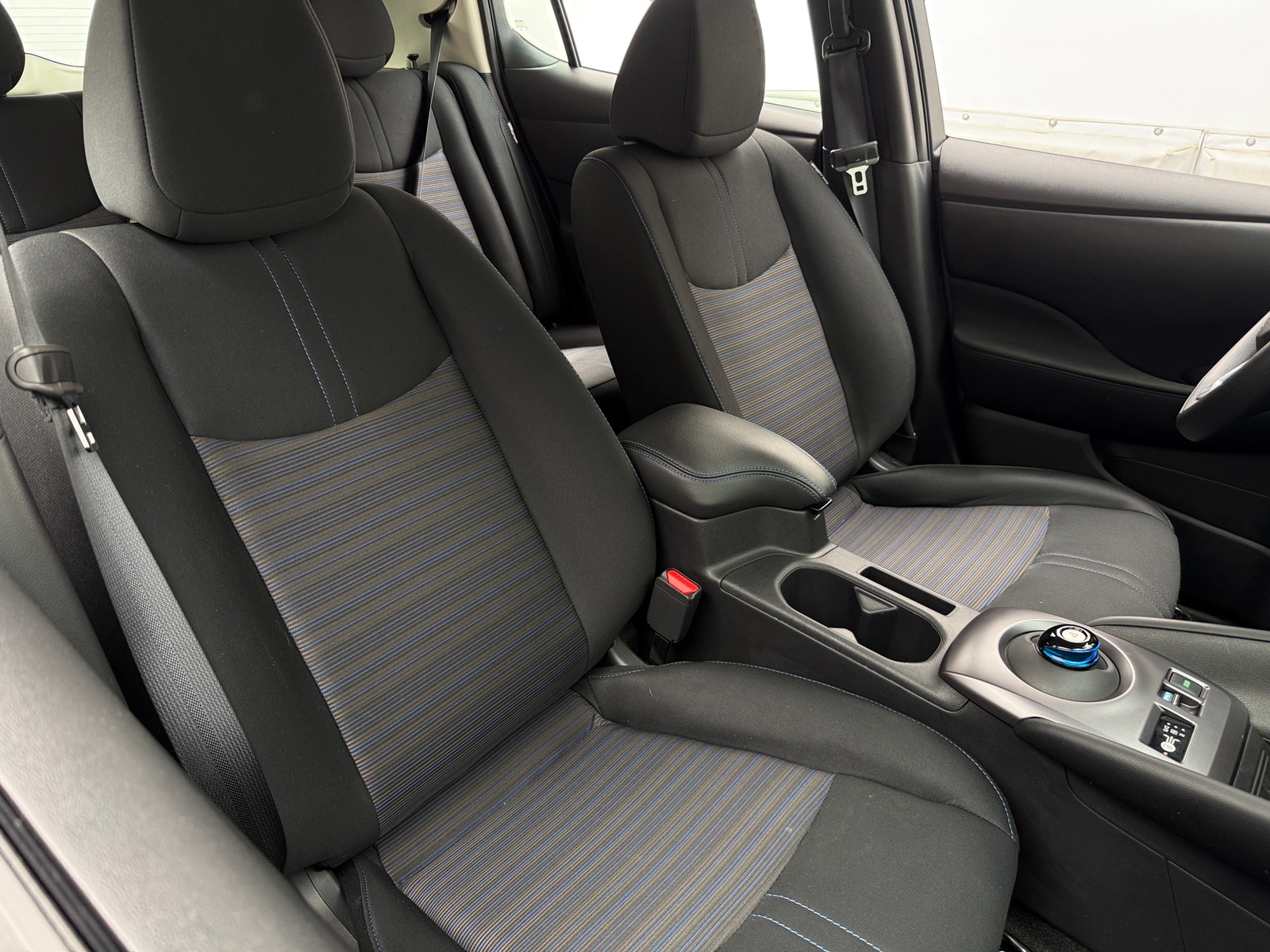 Thumbnail: 2025 Nissan Leaf - 2