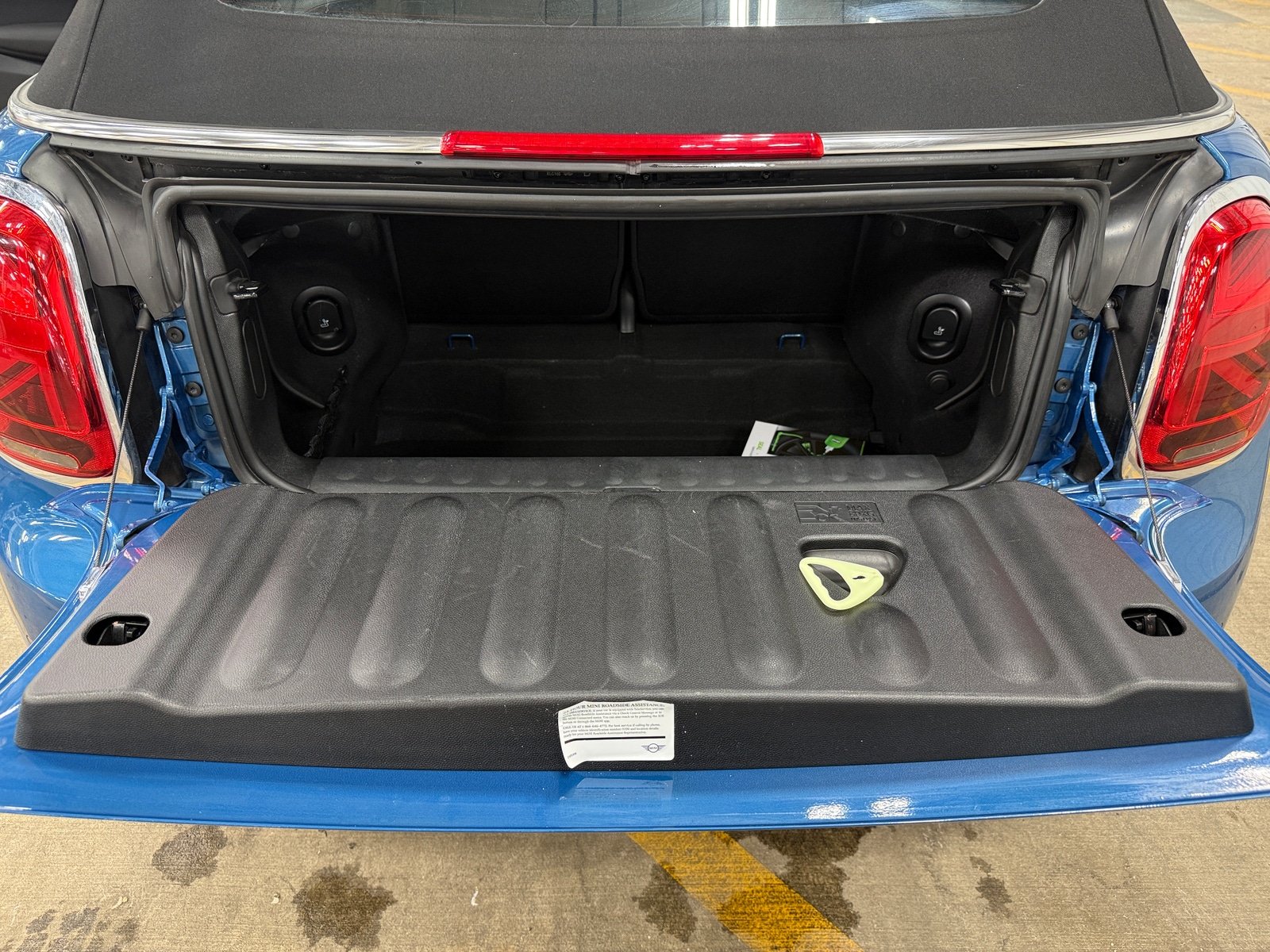 Thumbnail: 2024 MINI Cooper Convertible - 6