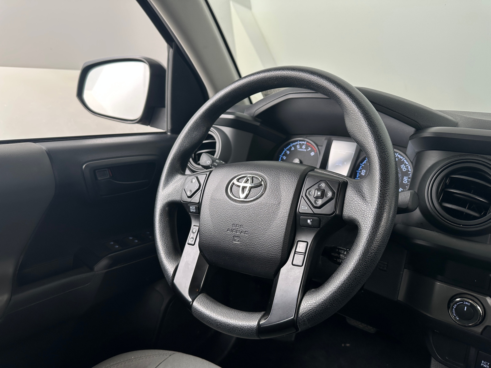 Thumbnail: 2022 Toyota Tacoma - 5