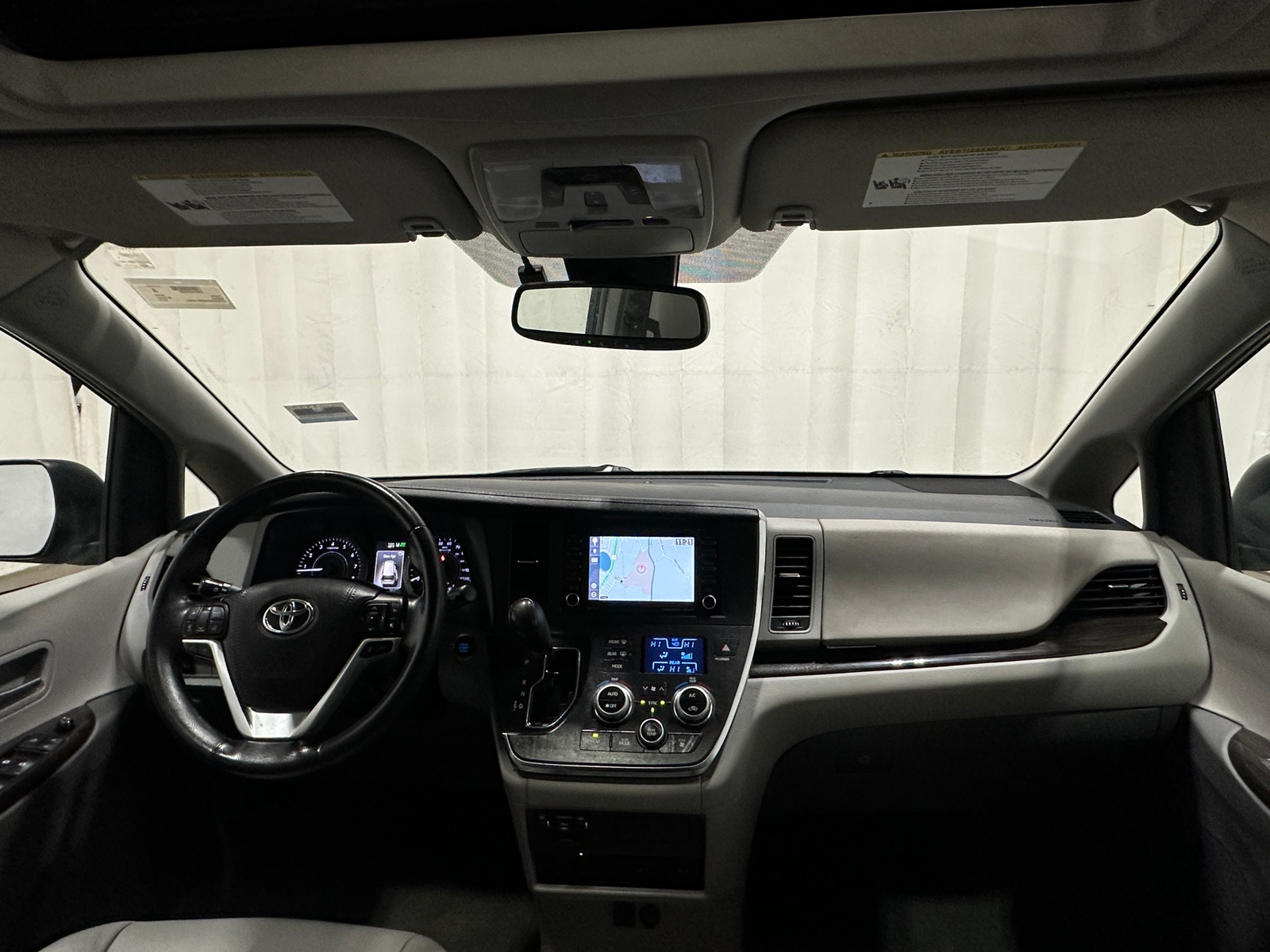 Thumbnail: 2019 Toyota Sienna - 2