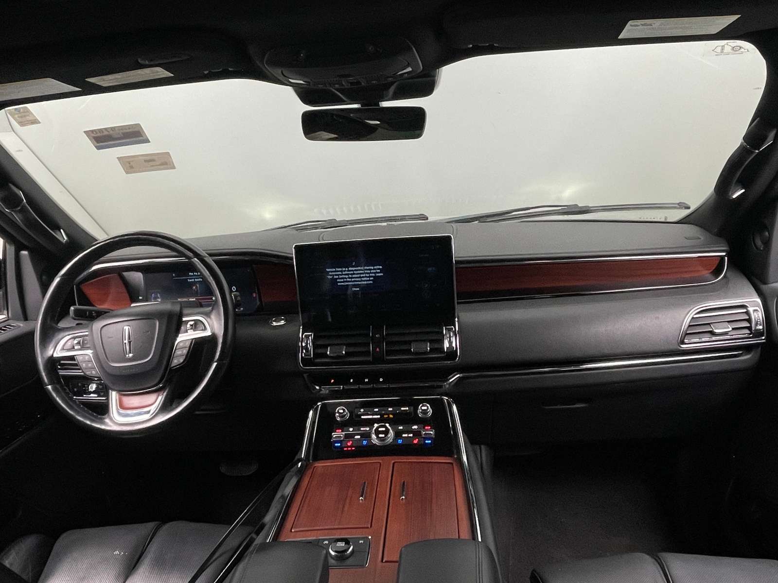 Thumbnail: 2023 Lincoln Navigator - 2