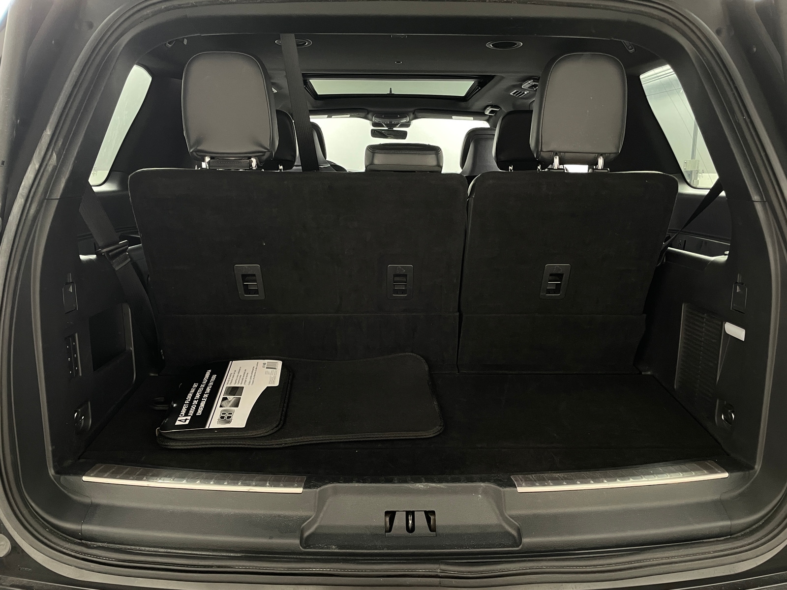 Thumbnail: 2023 Lincoln Navigator - 6