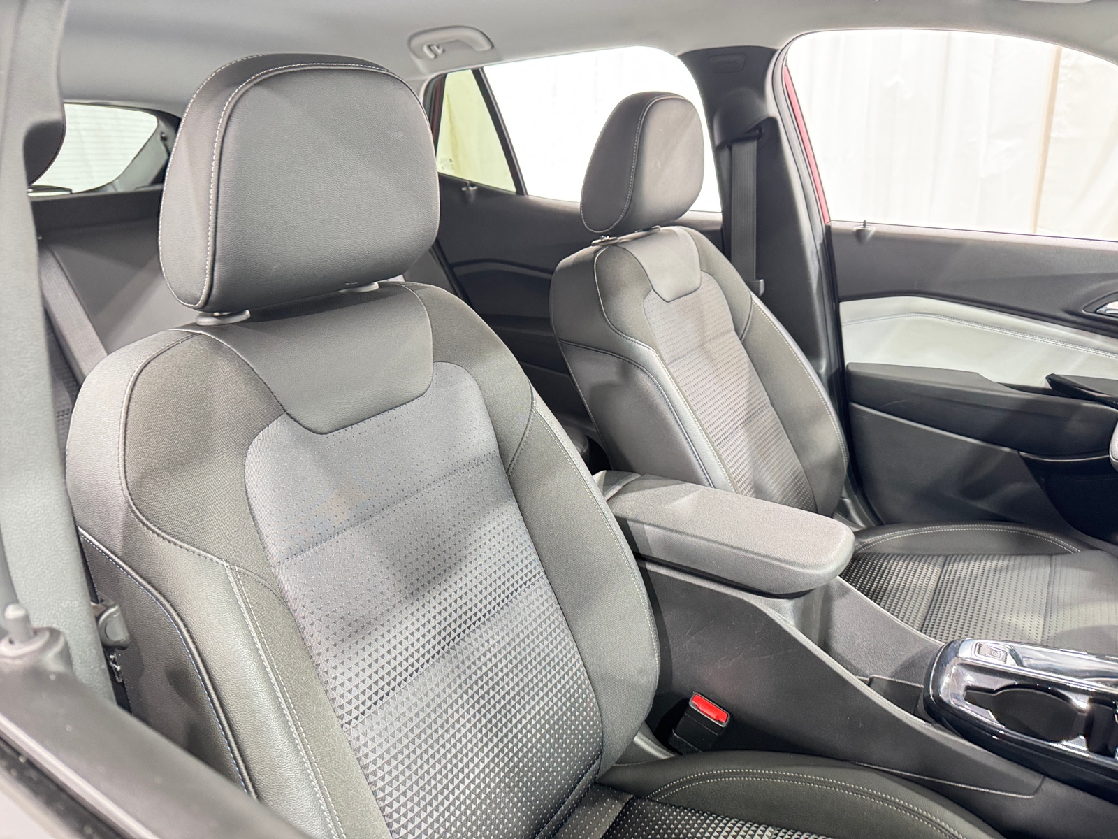 Thumbnail: 2025 Chevrolet Trax - 2