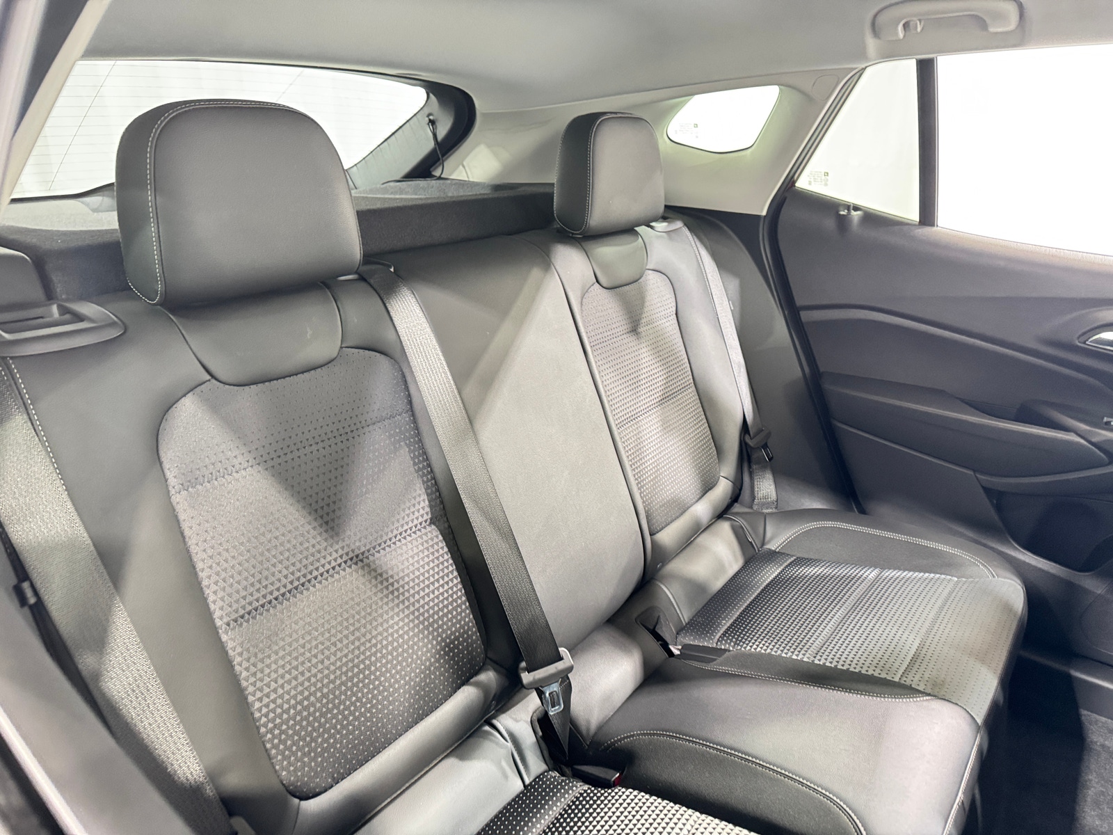 Thumbnail: 2025 Chevrolet Trax - 6