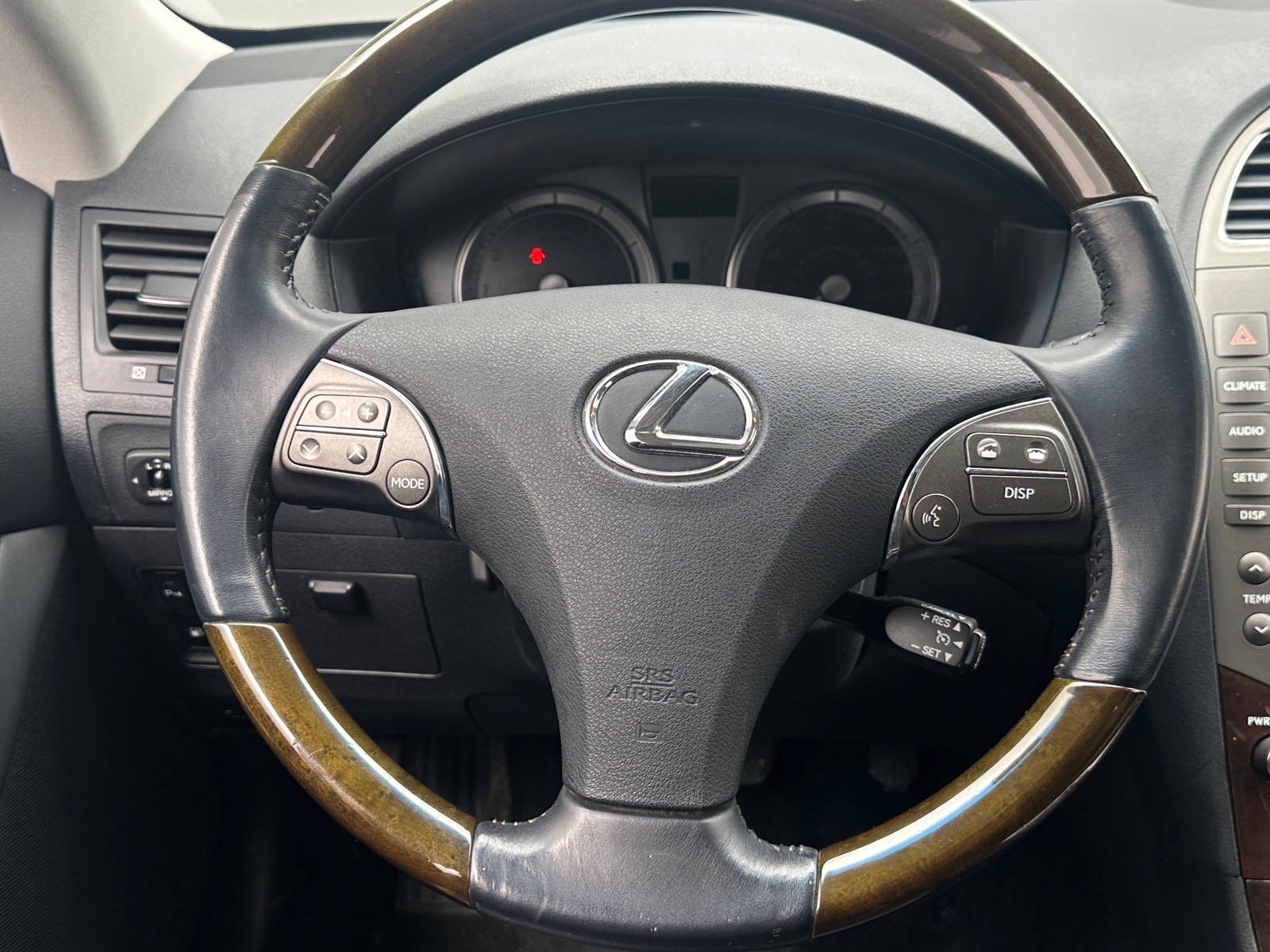 Thumbnail: 2010 Lexus ES - 4