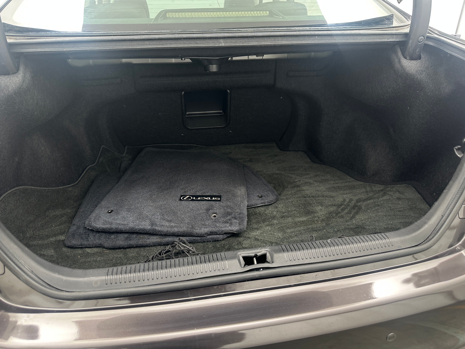 Thumbnail: 2010 Lexus ES - 6