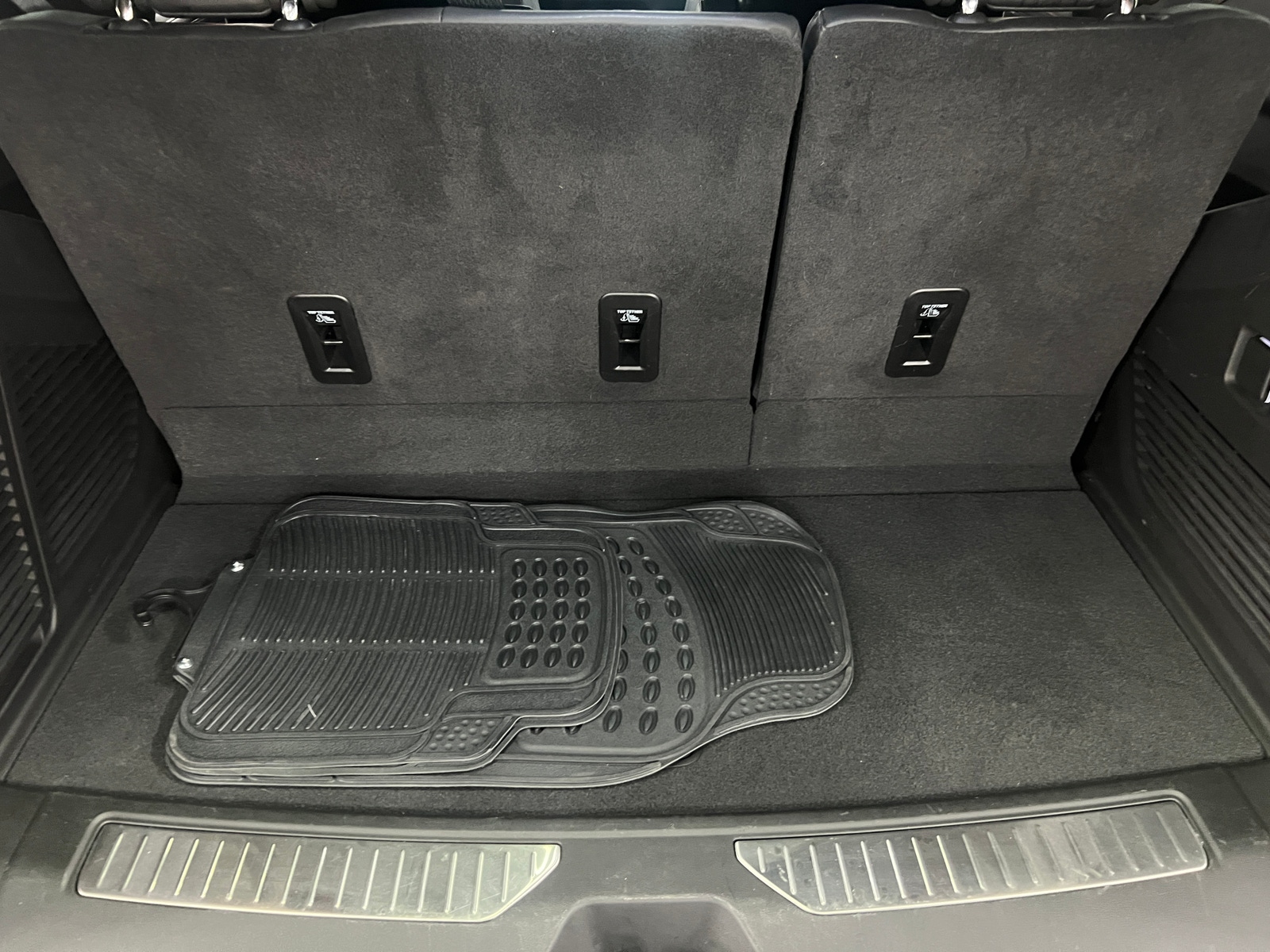 Thumbnail: 2024 Chevrolet Tahoe - 6