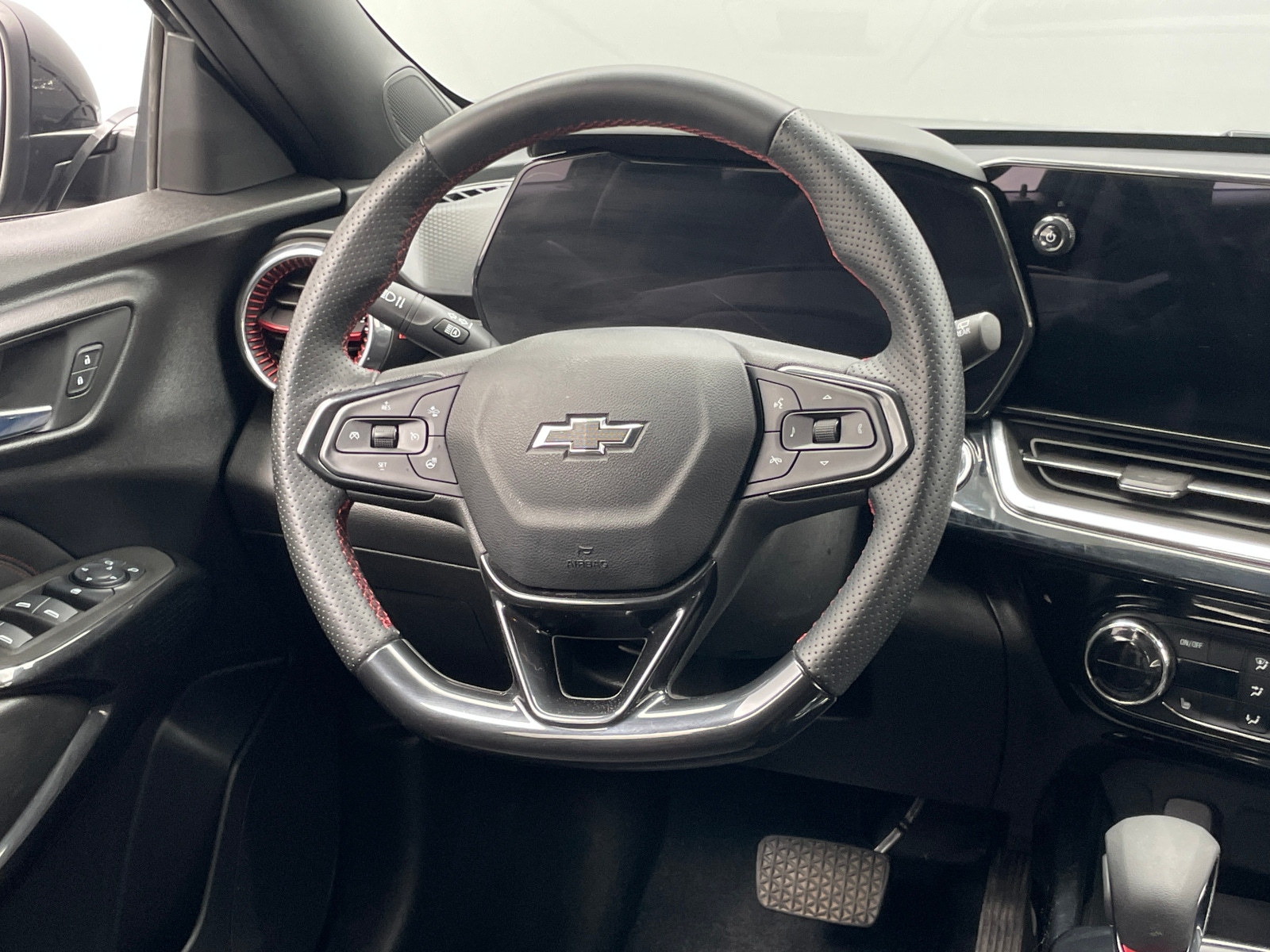 Thumbnail: 2024 Chevrolet Trax - 4