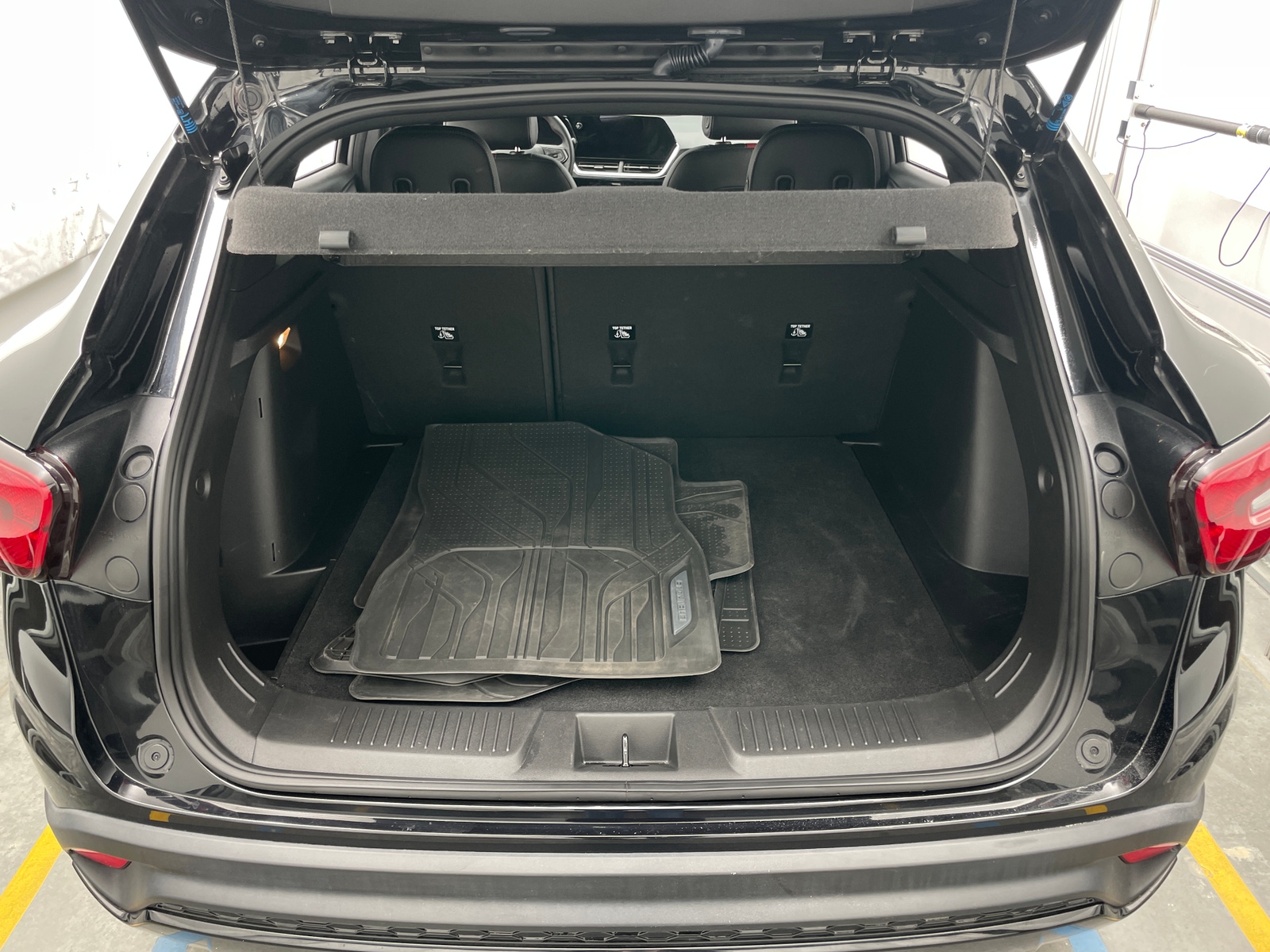 Thumbnail: 2024 Chevrolet Trax - 6