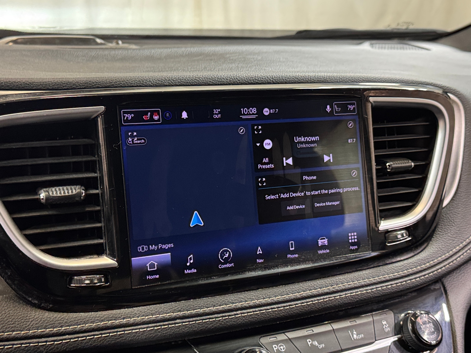 Thumbnail: 2021 Chrysler Pacifica - 3