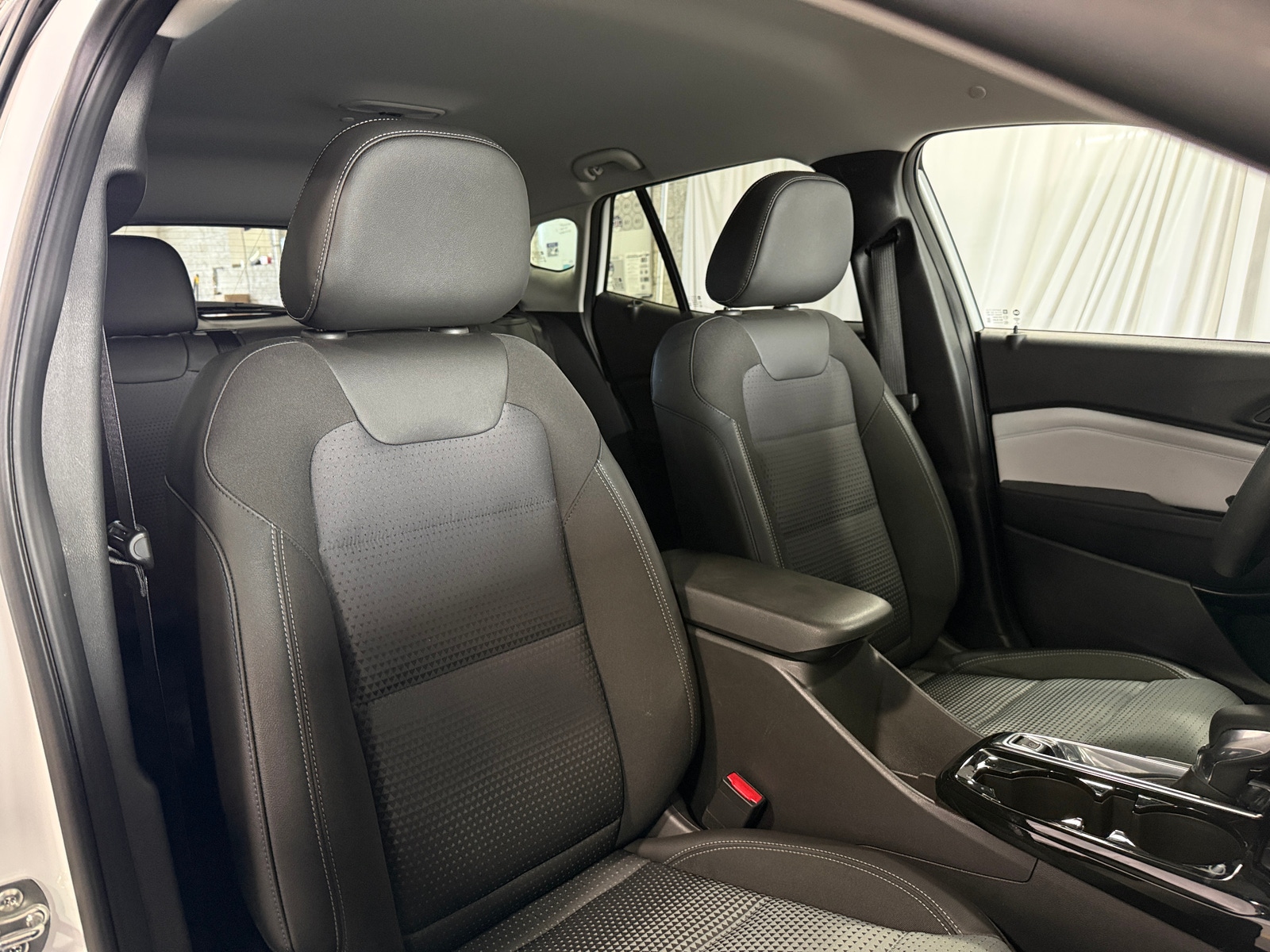 Thumbnail: 2025 Chevrolet Trax - 2