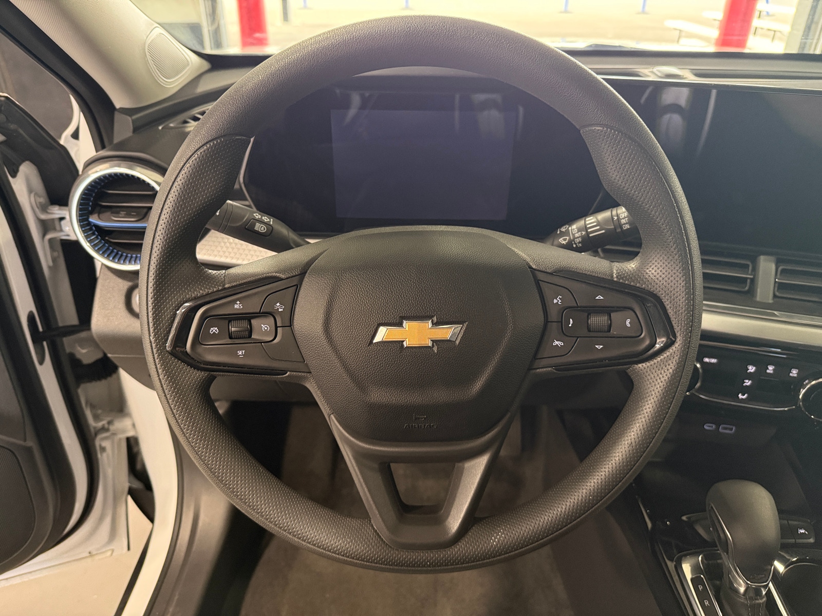 Thumbnail: 2025 Chevrolet Trax - 5