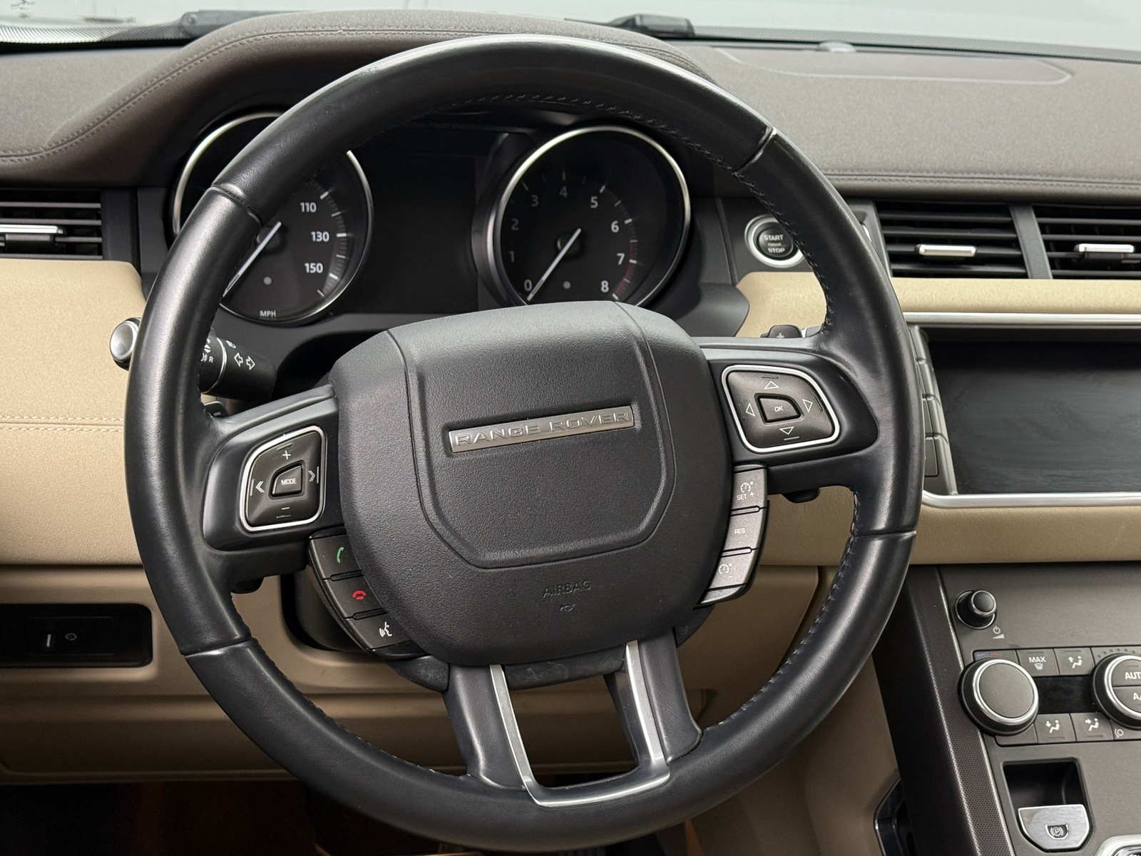 Thumbnail: 2019 Land Rover Range Rover Evoque - 4