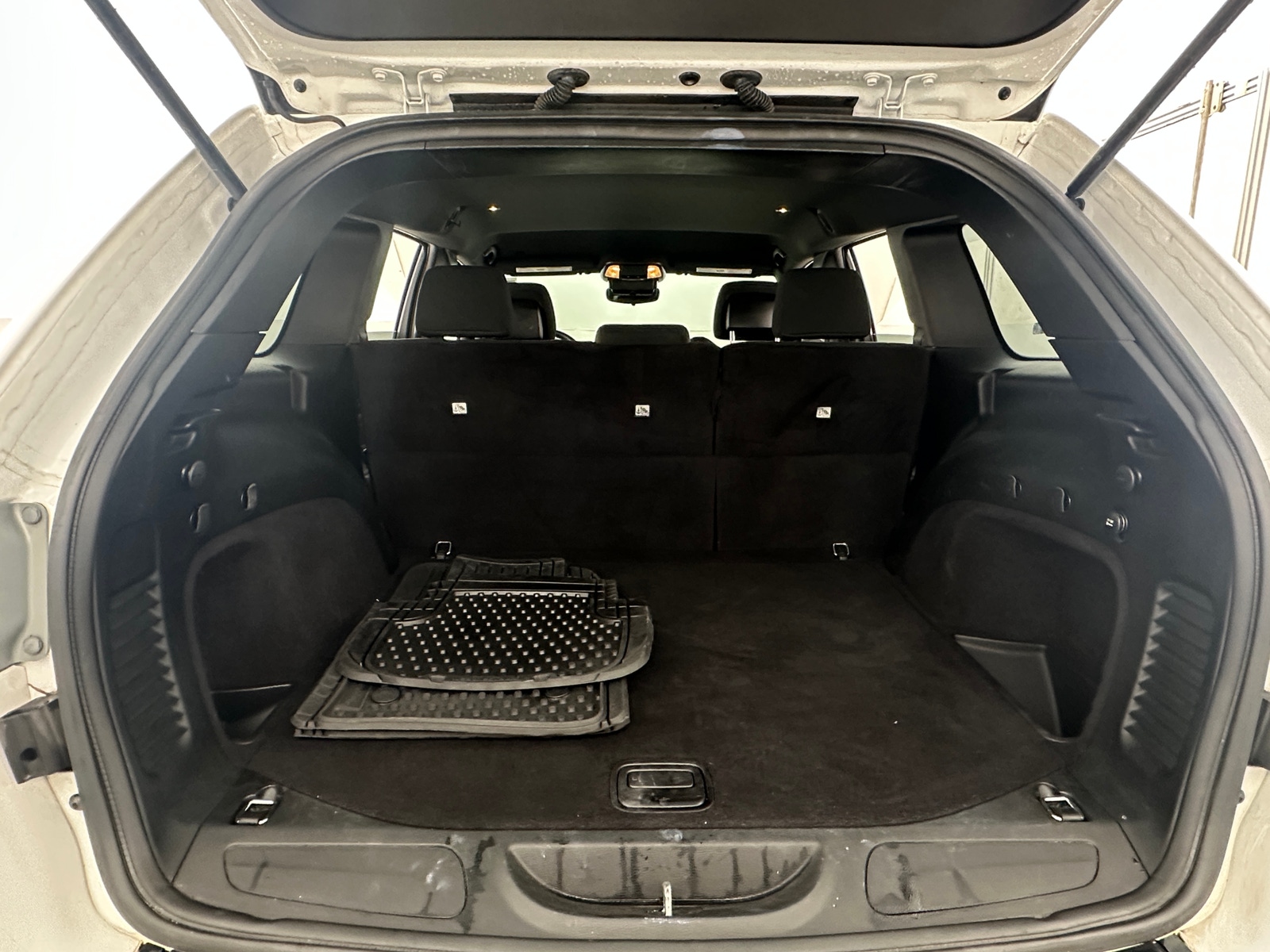 Thumbnail: 2017 Jeep Grand Cherokee - 7