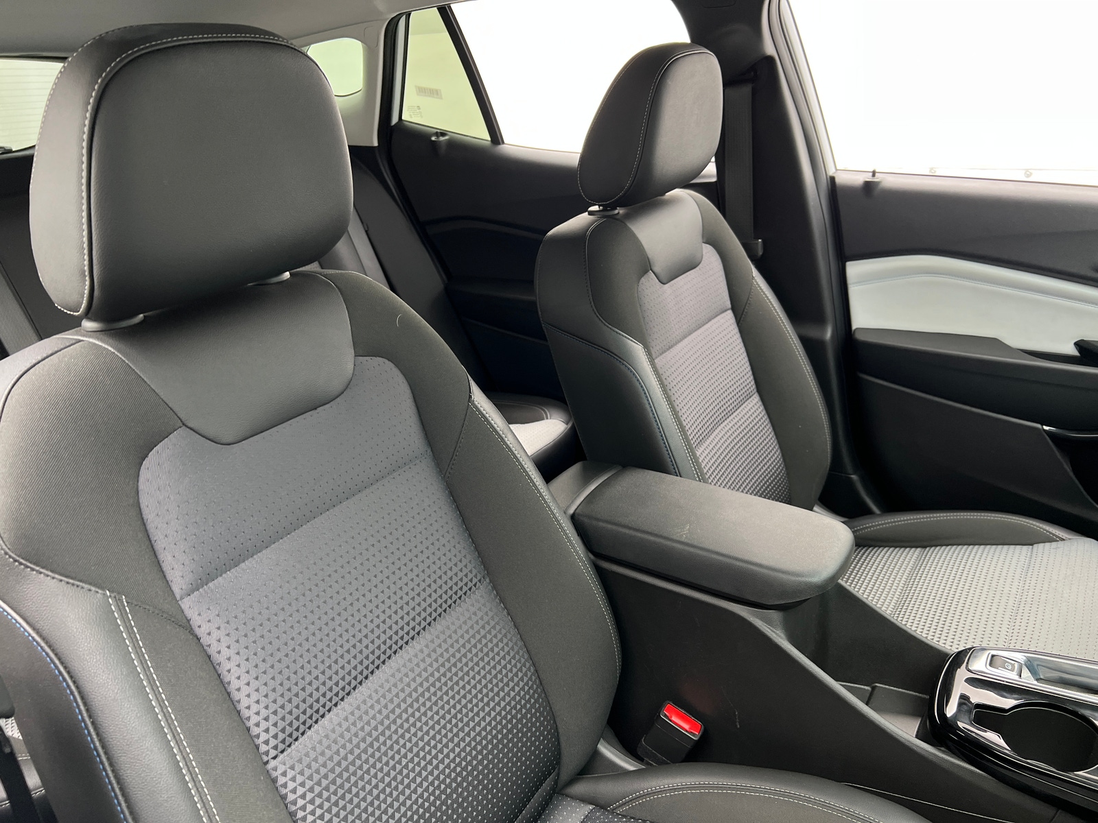 Thumbnail: 2025 Chevrolet Trax - 2