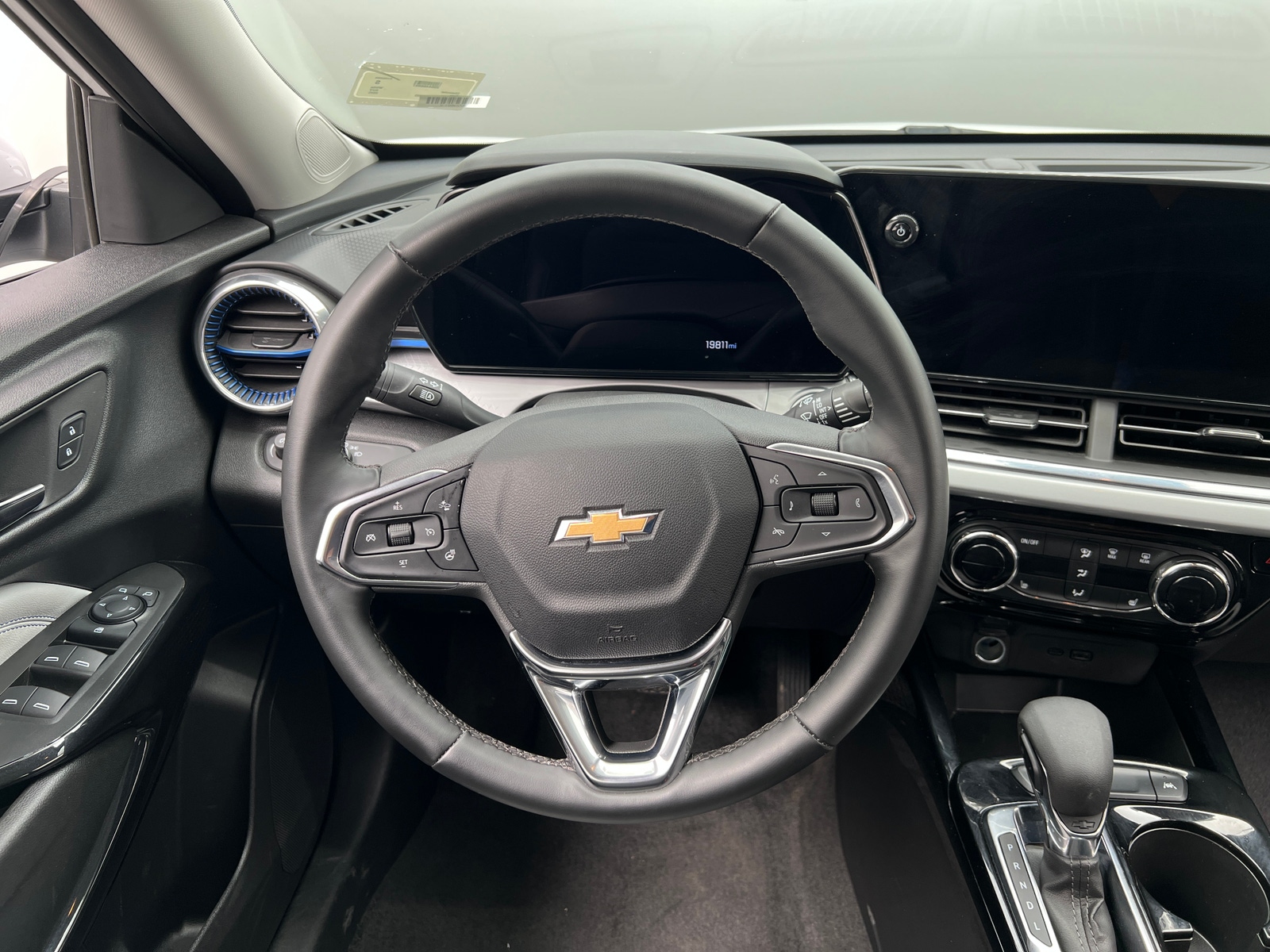 Thumbnail: 2025 Chevrolet Trax - 5