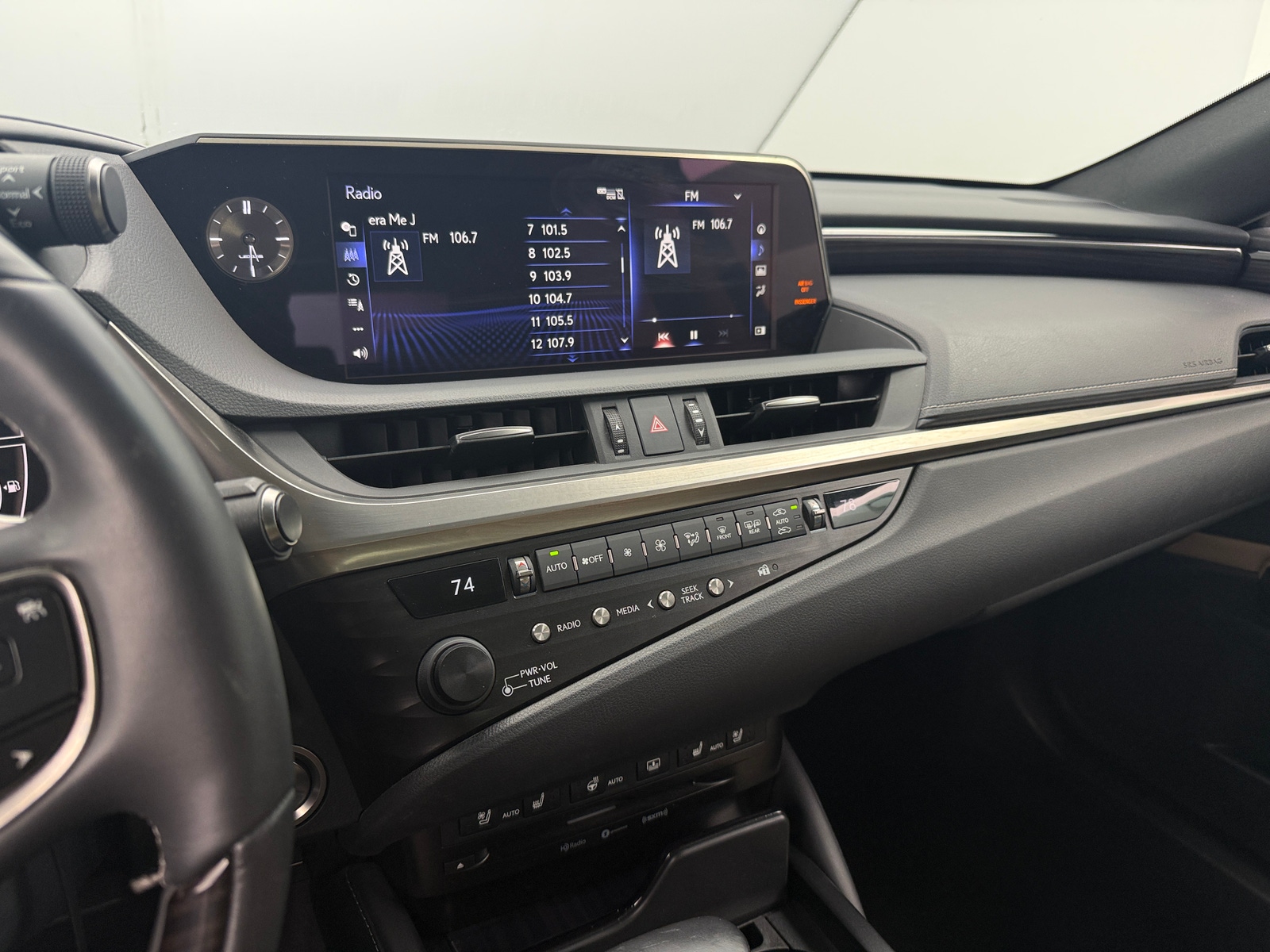 Thumbnail: 2019 Lexus ES - 4