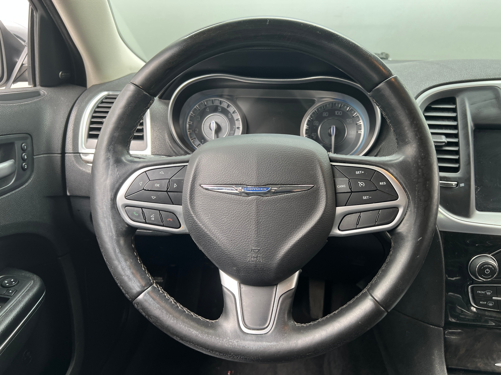 Thumbnail: 2018 Chrysler 300 - 4