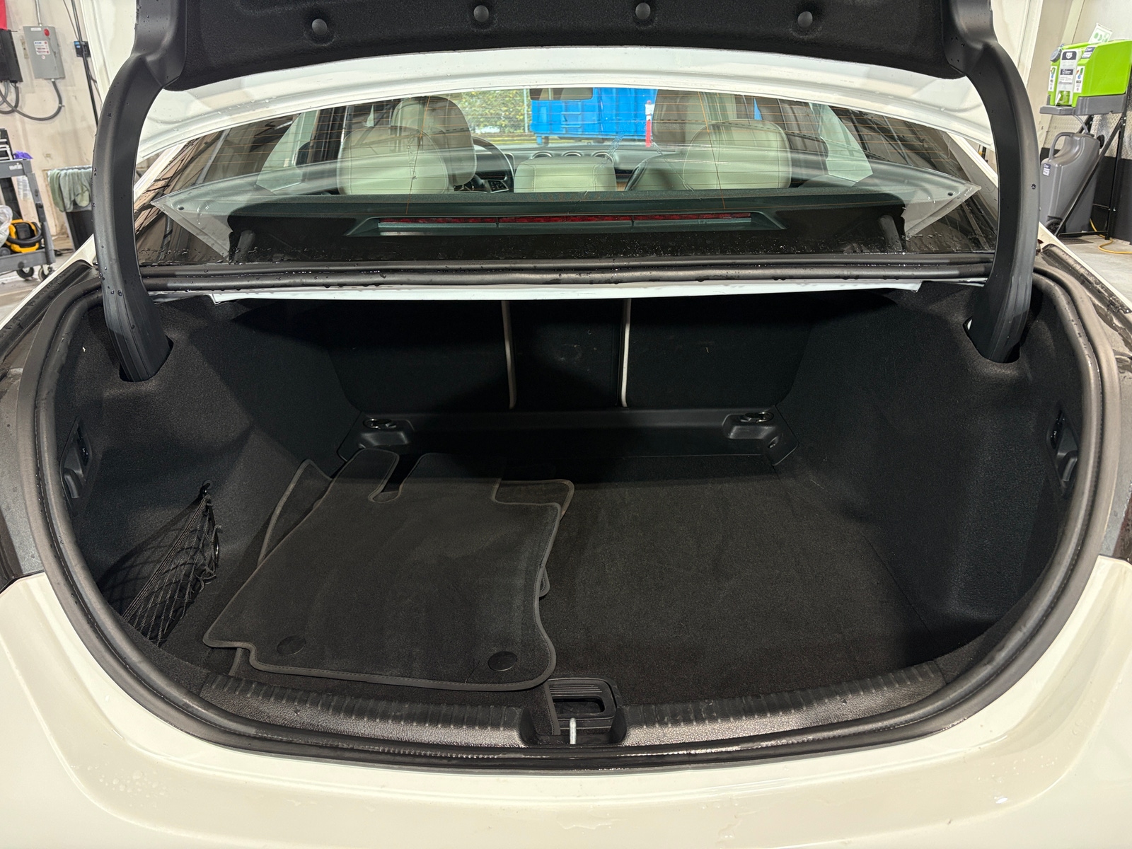 Thumbnail: 2025 Mercedes-Benz C-Class - 6