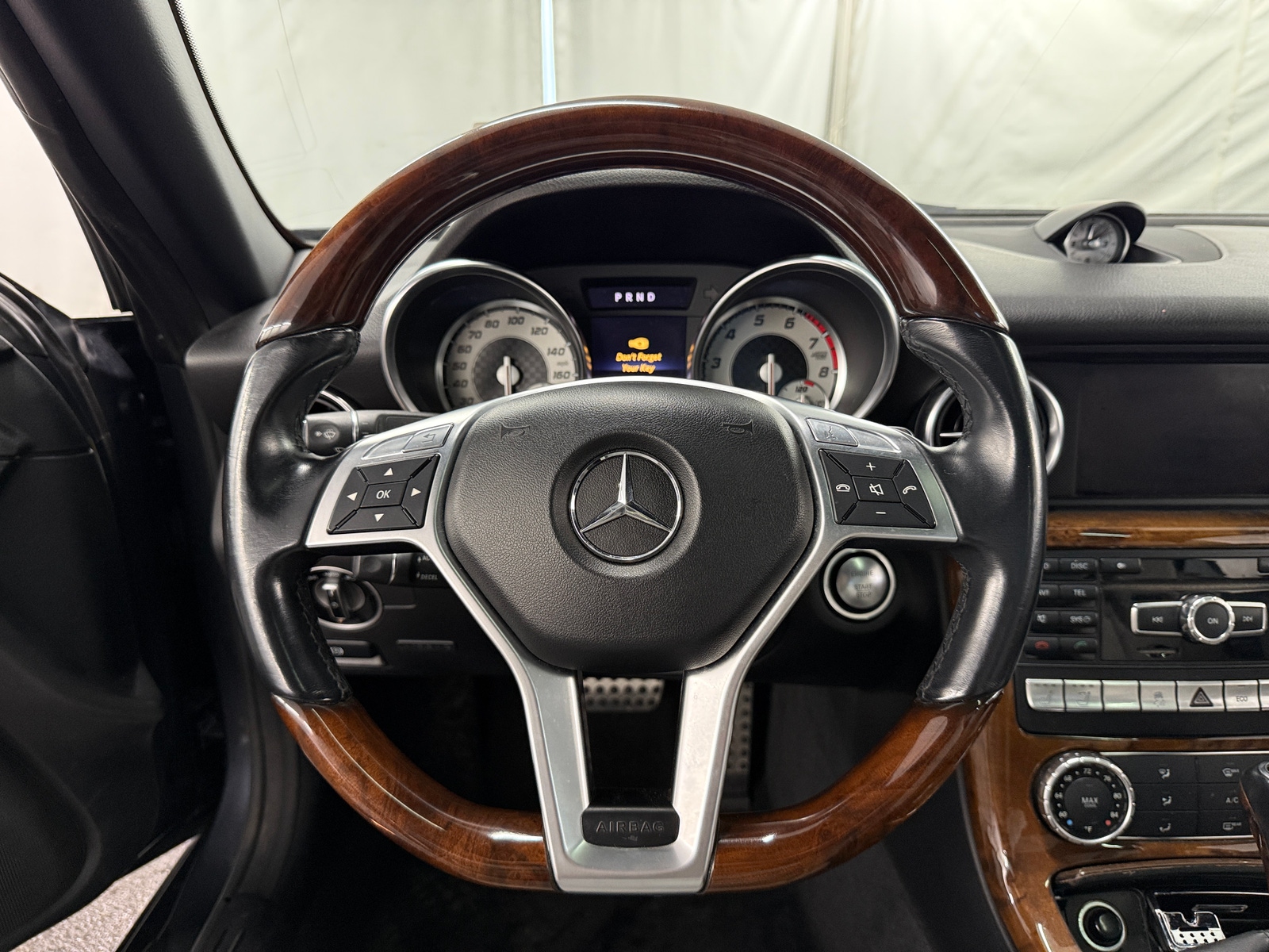 Thumbnail: 2014 Mercedes-Benz SLK - 4