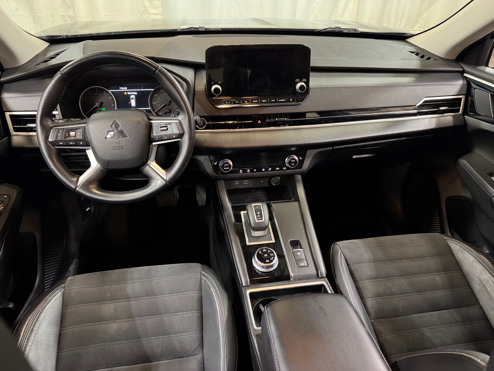 Thumbnail: 2022 Mitsubishi Outlander - 2