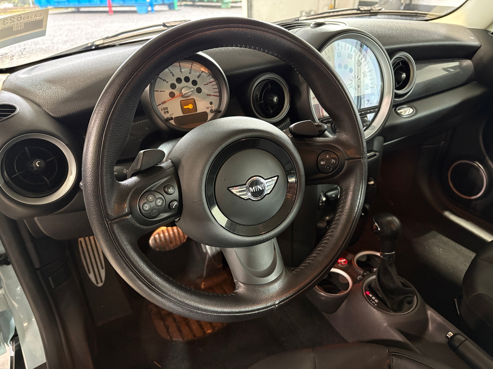 Thumbnail: 2013 MINI Cooper Hardtop - 4