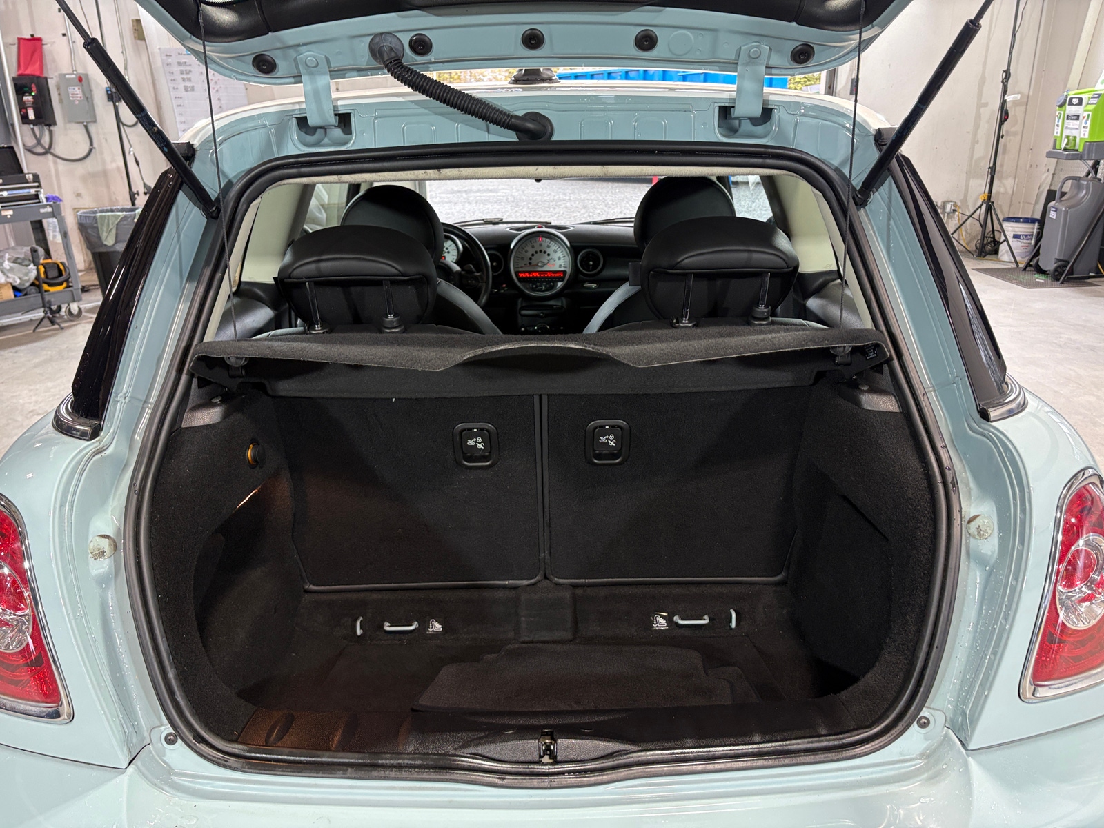 Thumbnail: 2013 MINI Cooper Hardtop - 6