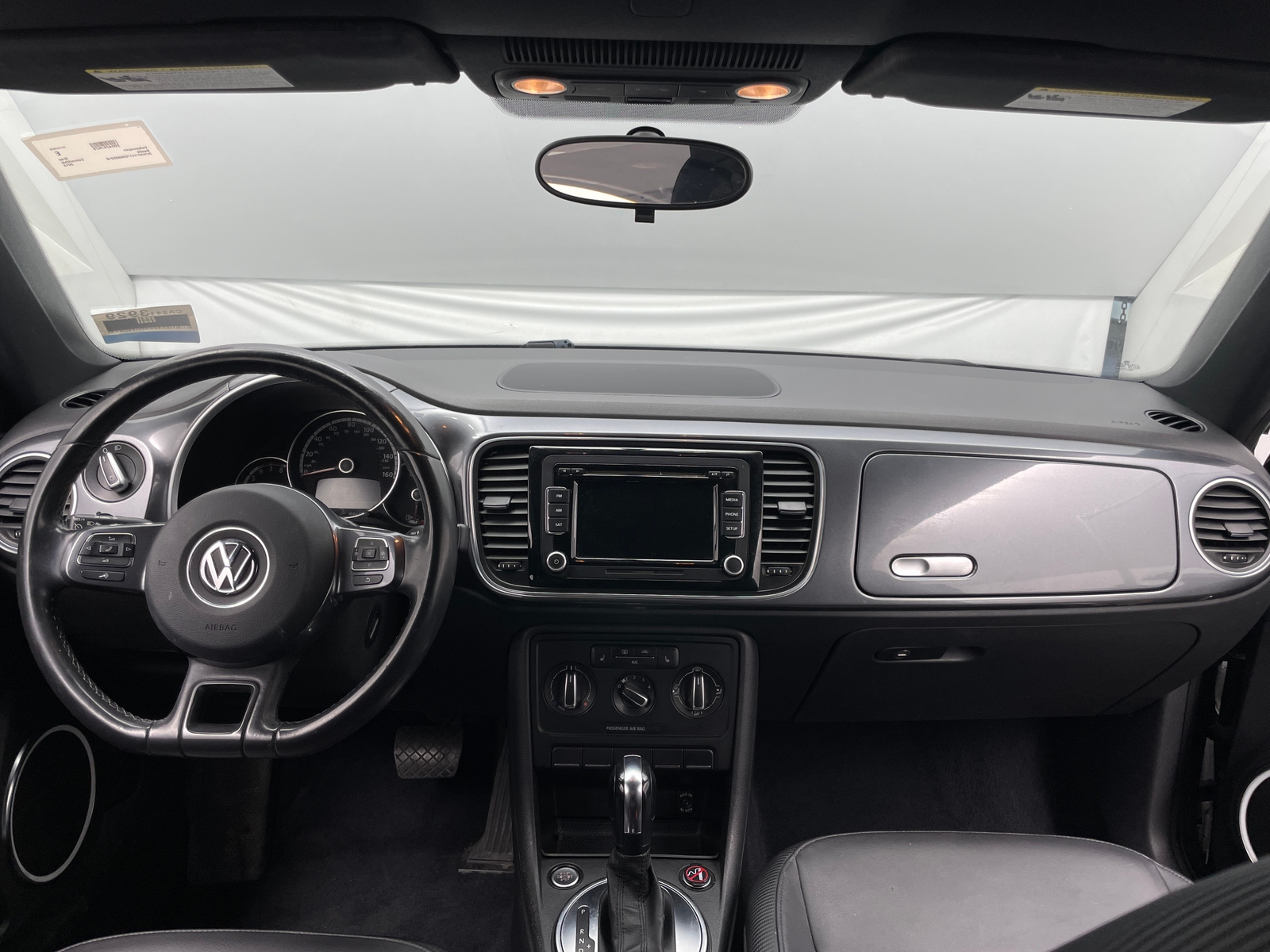 Thumbnail: 2013 Volkswagen Beetle - 3