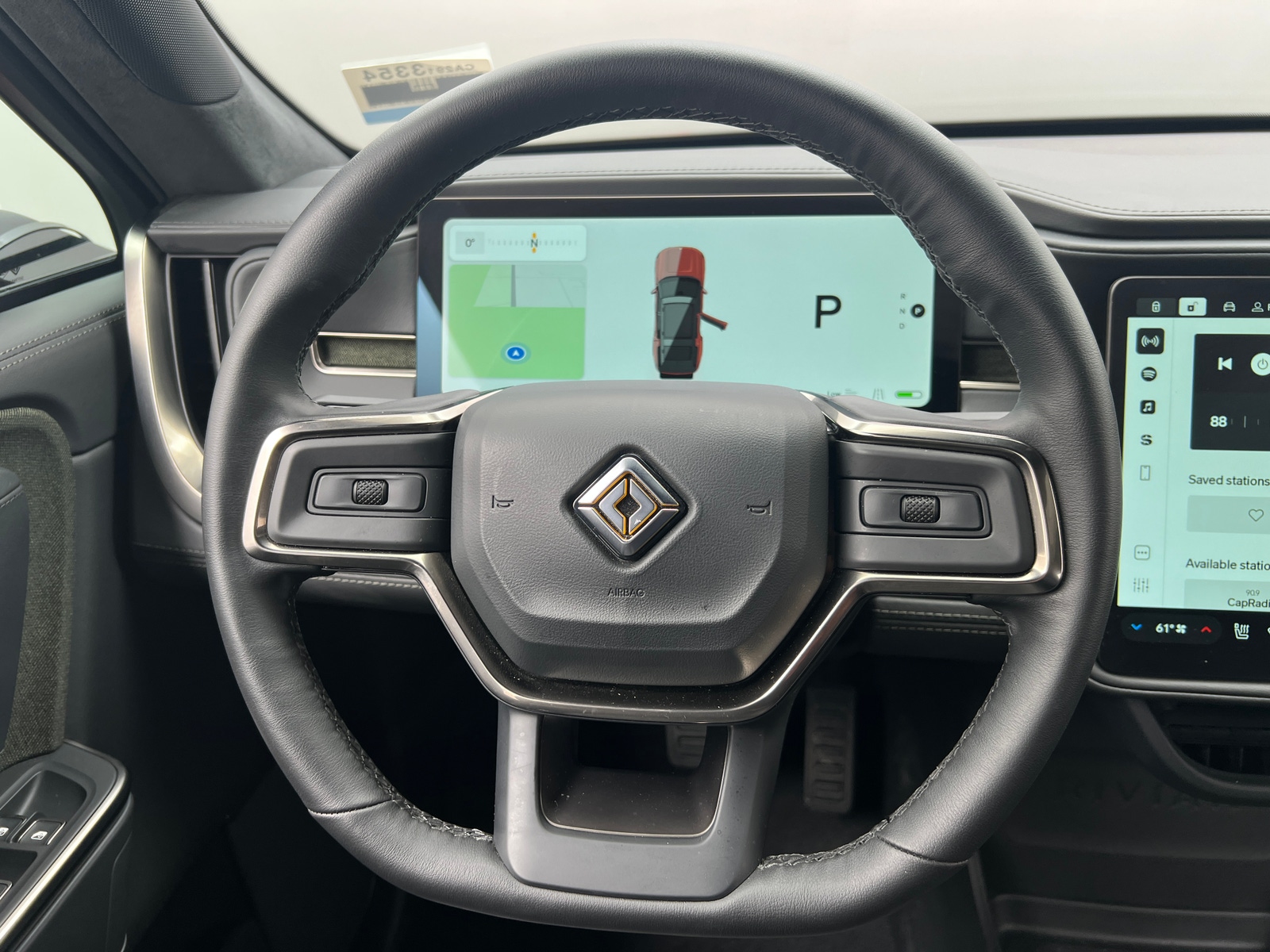 Thumbnail: 2025 Rivian R1S - 3