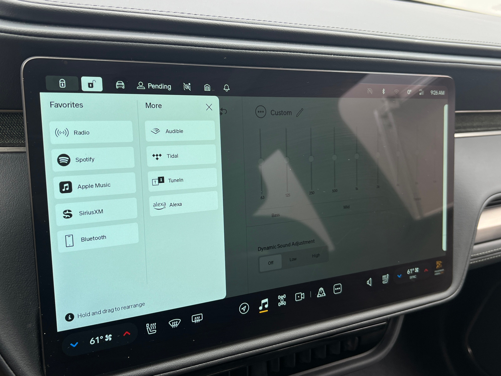 Thumbnail: 2025 Rivian R1S - 2