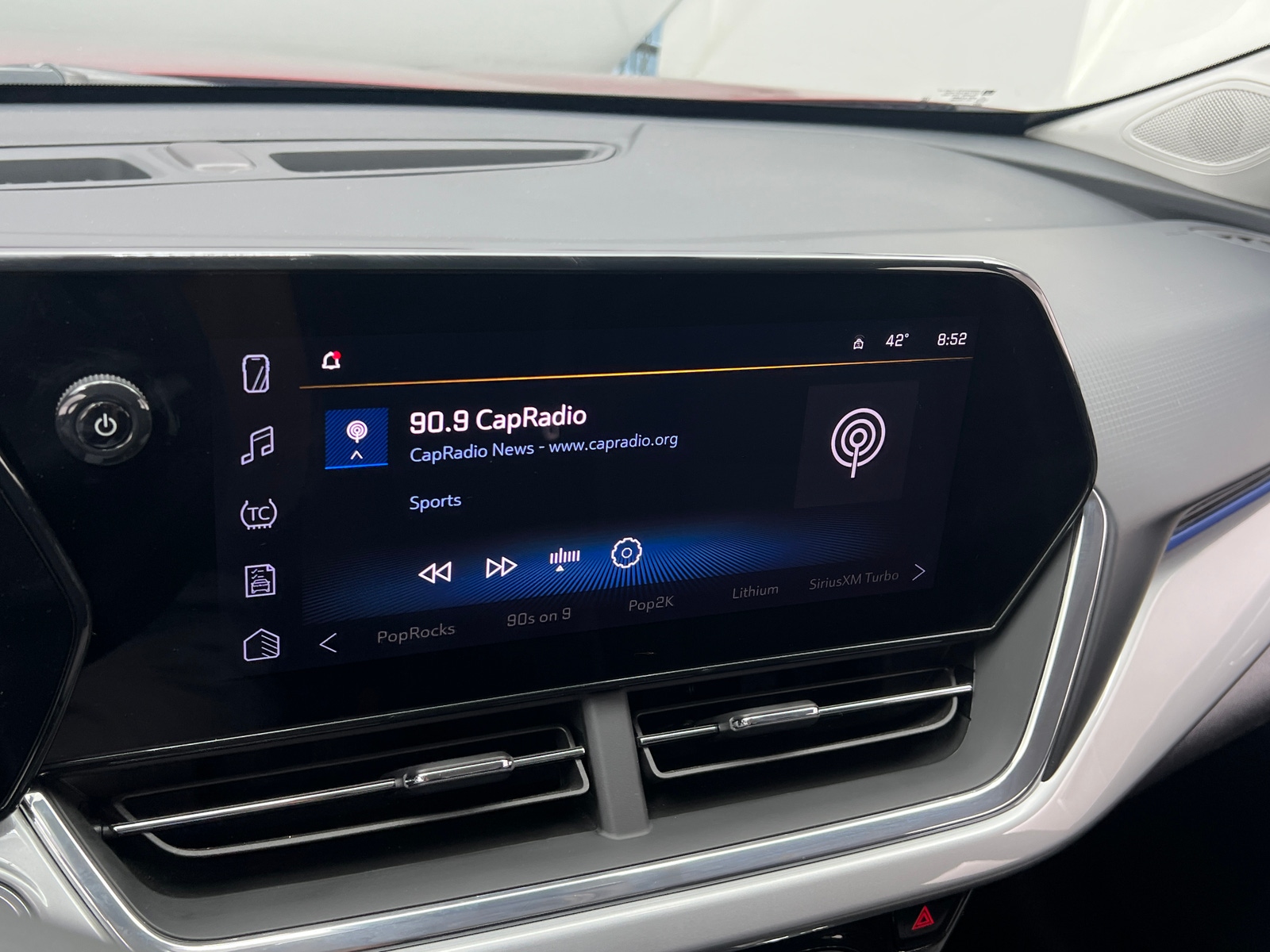 Thumbnail: 2025 Chevrolet Trax - 4