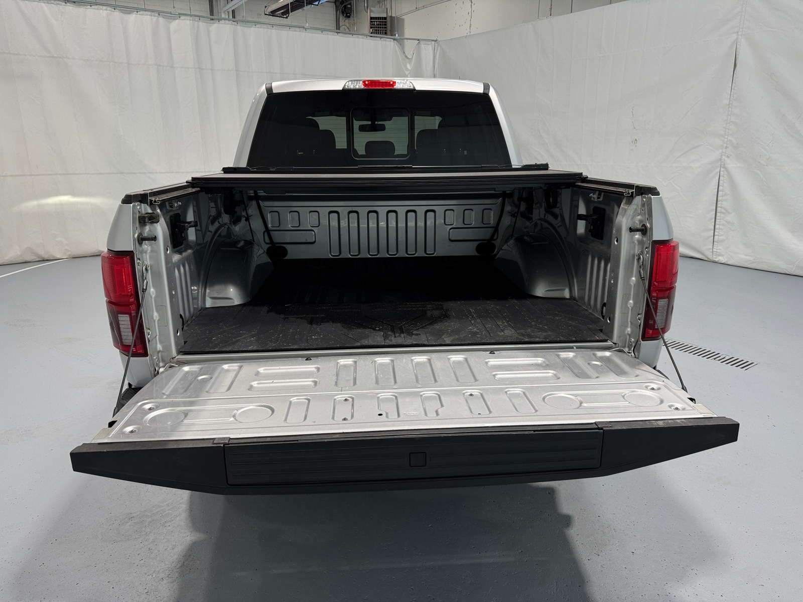 Thumbnail: 2019 Ford Econoline - 6