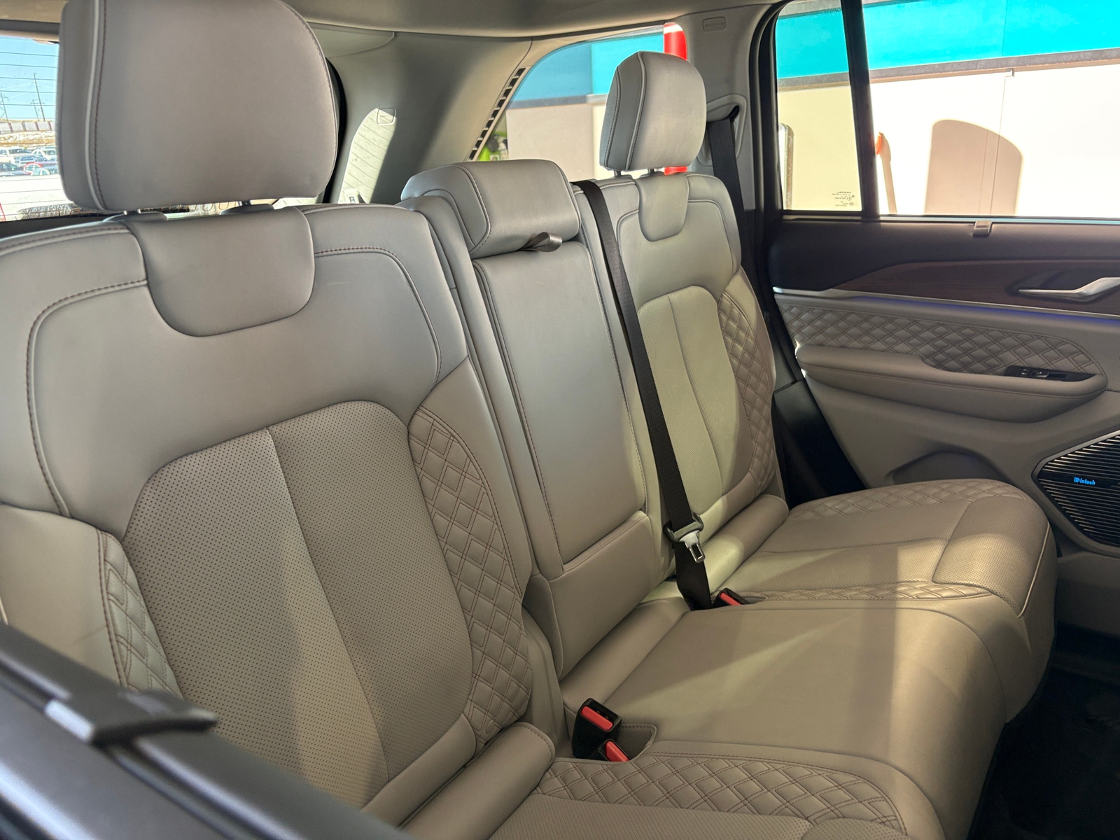 Thumbnail: 2022 Jeep Grand Cherokee - 5