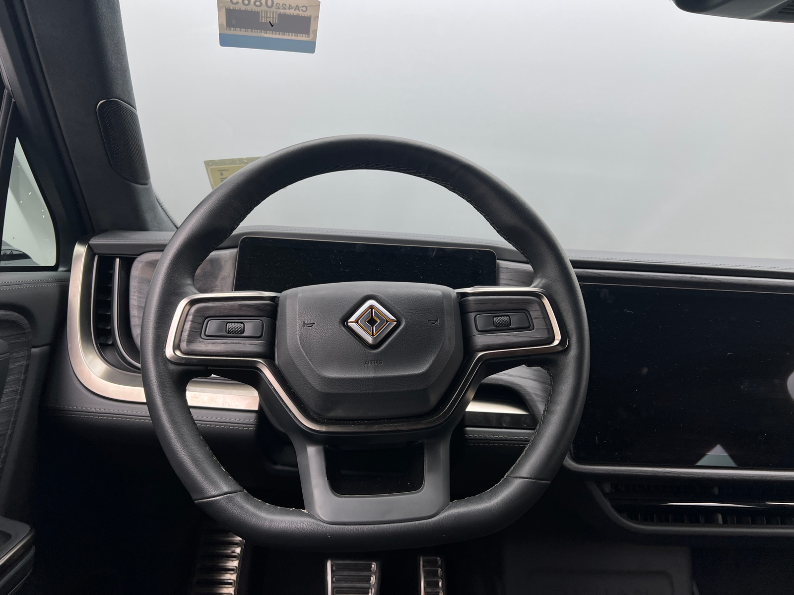 Thumbnail: 2022 Rivian R1T - 4