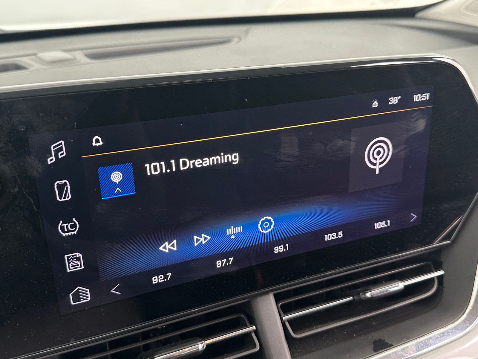 Thumbnail: 2025 Chevrolet Trax - 4