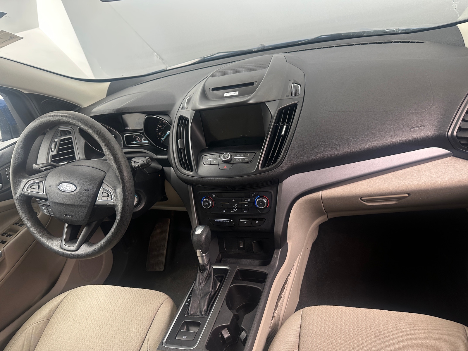 Thumbnail: 2017 Ford Escape - 3