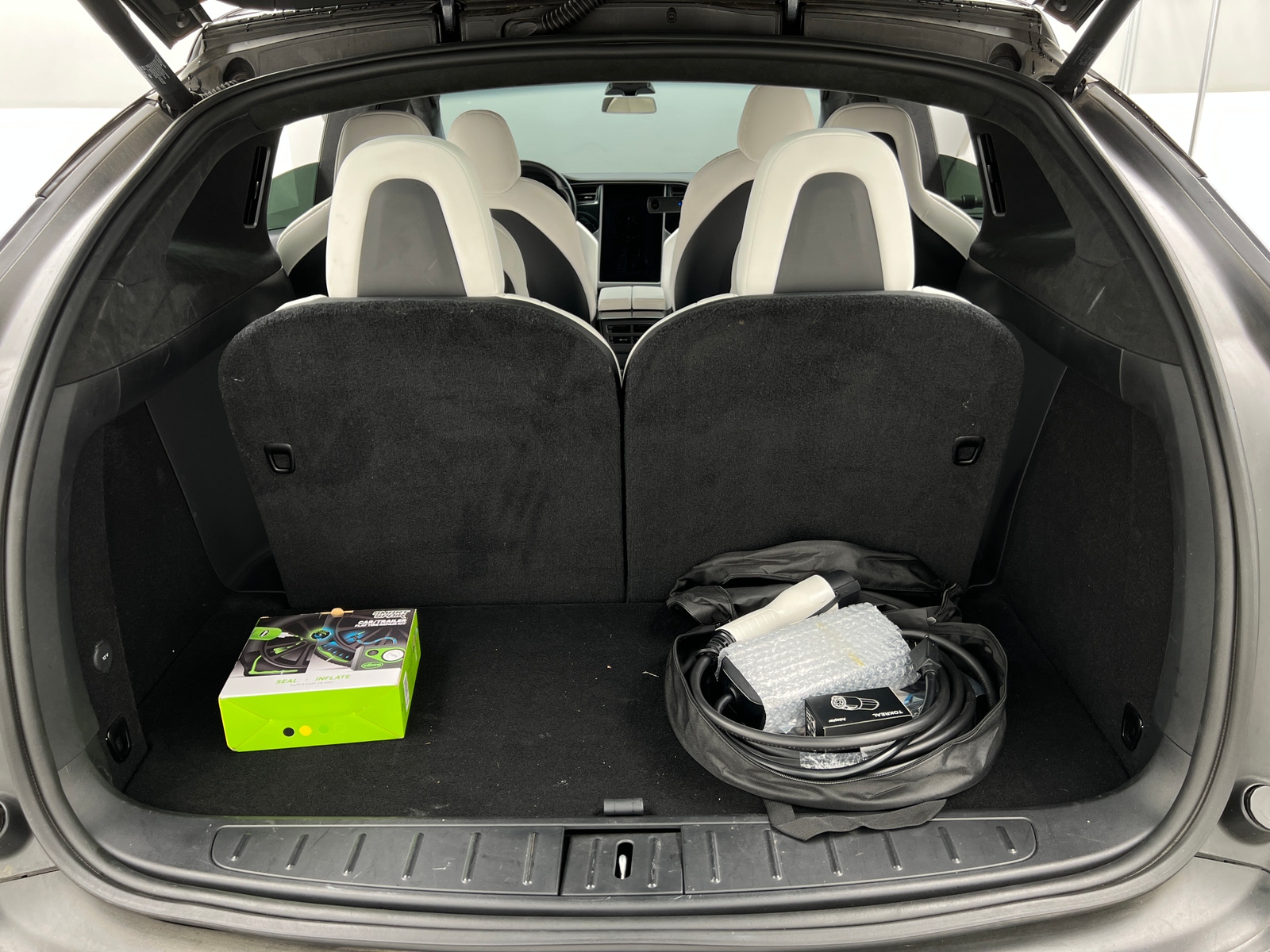 Thumbnail: 2020 Tesla Model X - 6