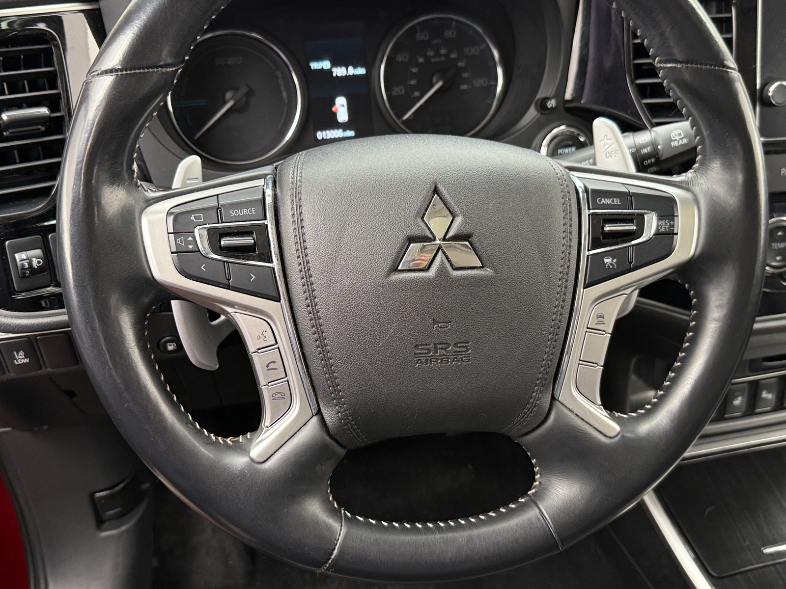 Thumbnail: 2018 Mitsubishi Outlander - 4