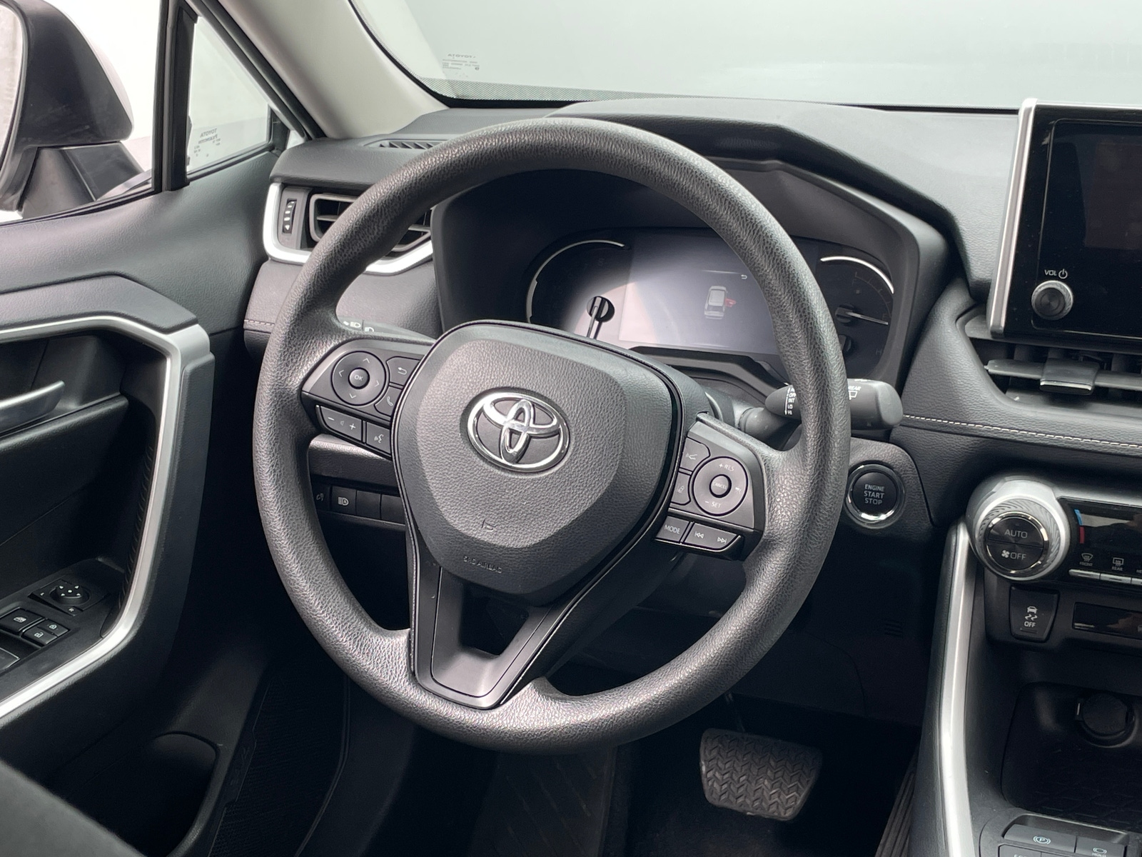 Thumbnail: 2025 Toyota RAV4 - 5