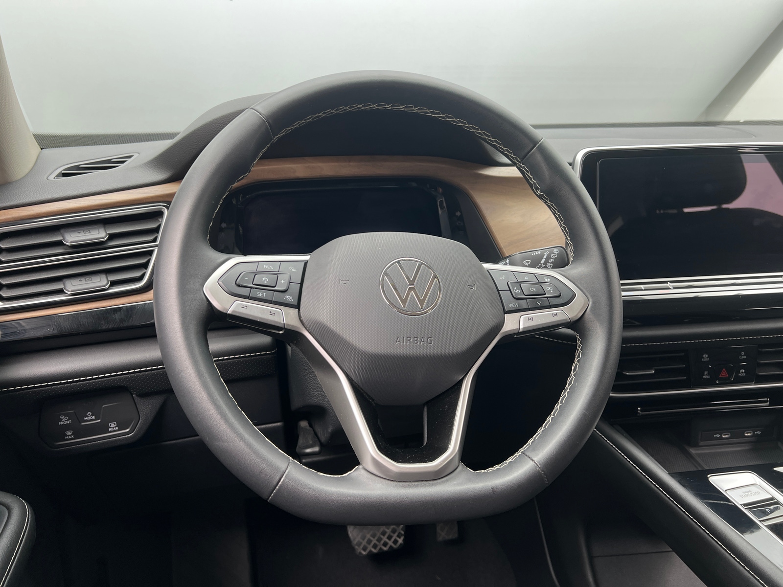 Thumbnail: 2024 Volkswagen Atlas - 4