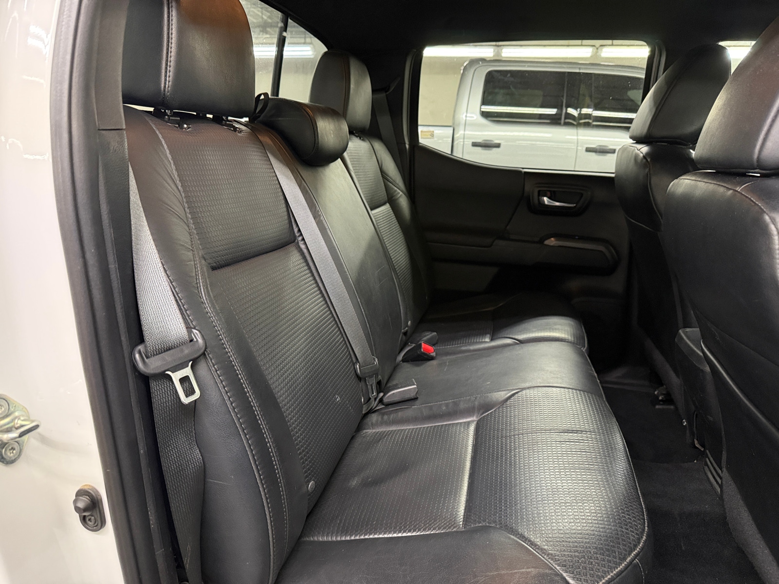 Thumbnail: 2020 Toyota Tacoma - 6