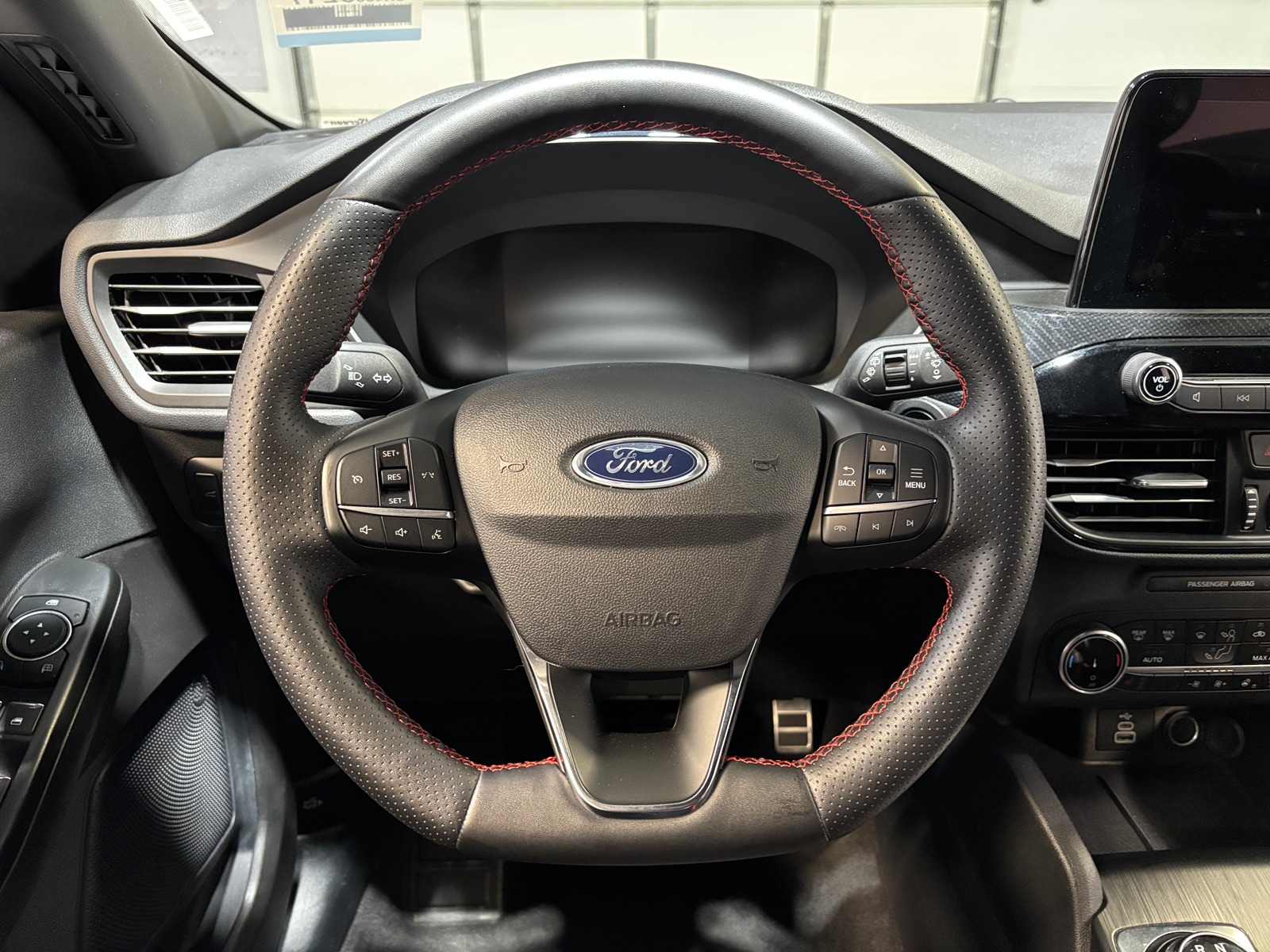 Thumbnail: 2024 Ford Escape - 4