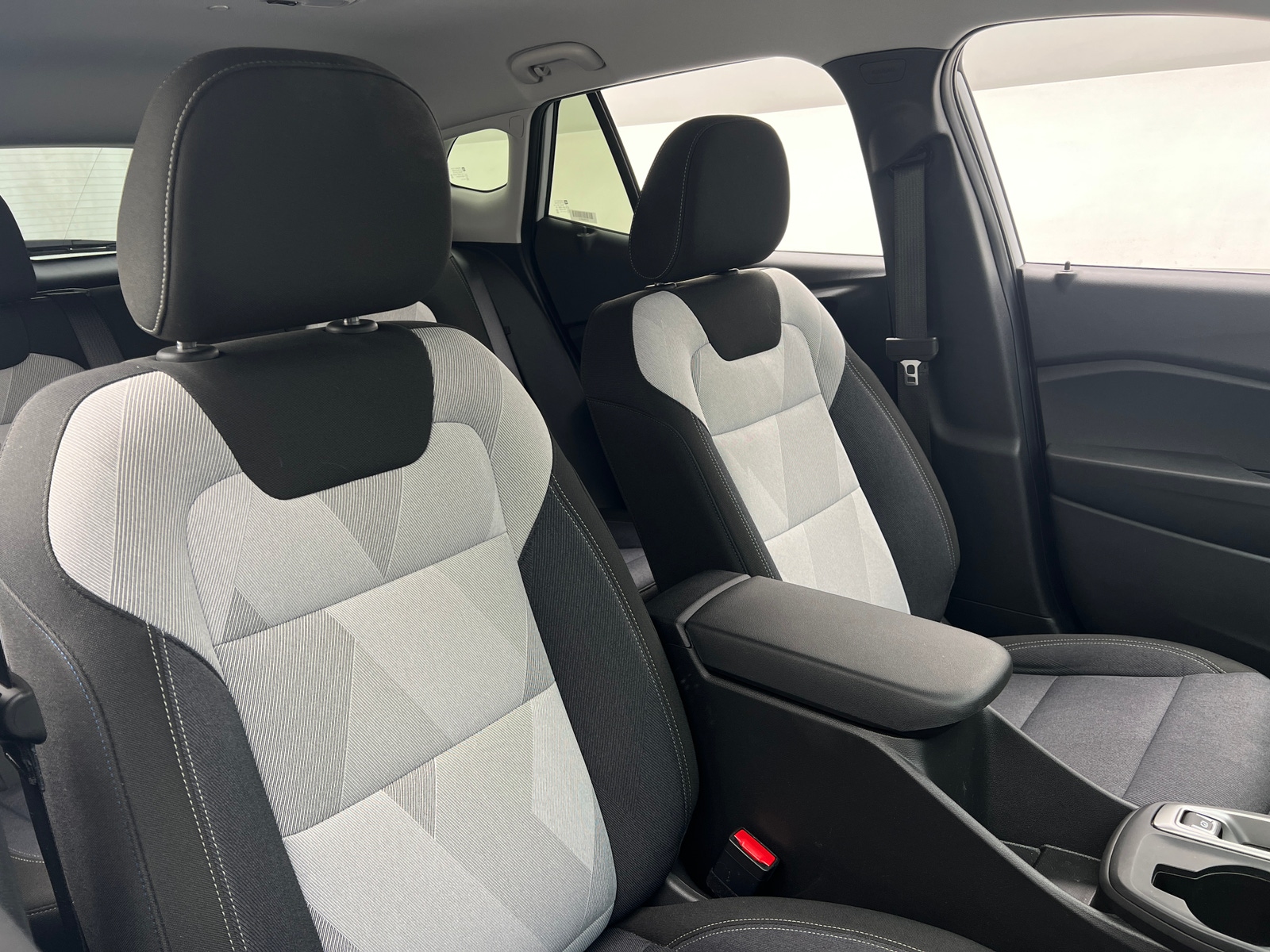 Thumbnail: 2025 Chevrolet Trax - 2