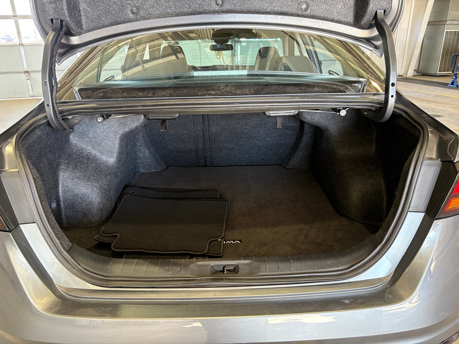 Thumbnail: 2025 Nissan Altima - 7