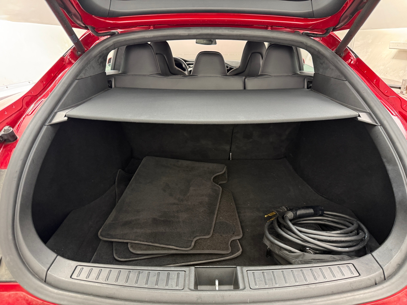 Thumbnail: 2016 Tesla Model S - 6