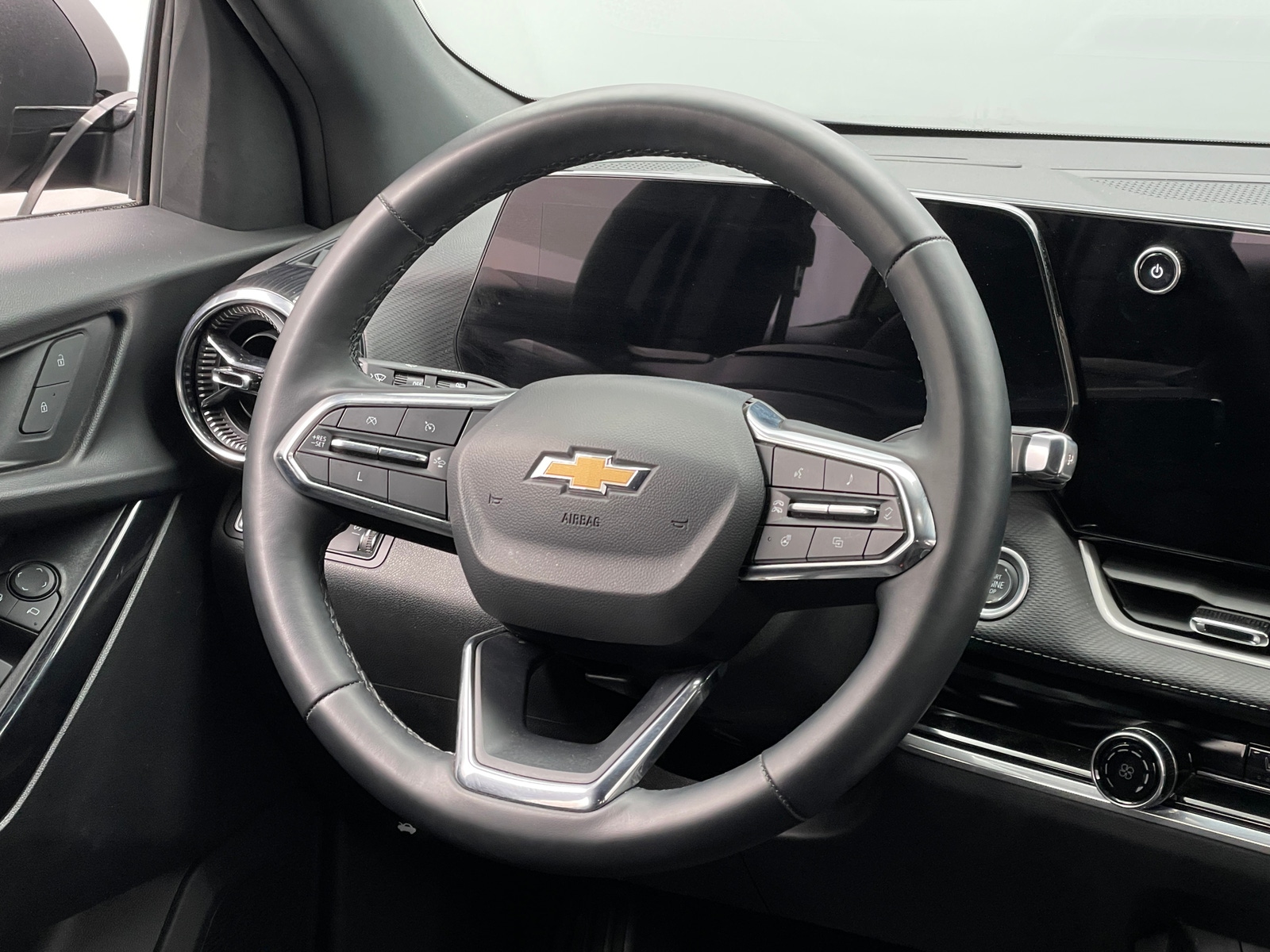 Thumbnail: 2025 Chevrolet Equinox - 5