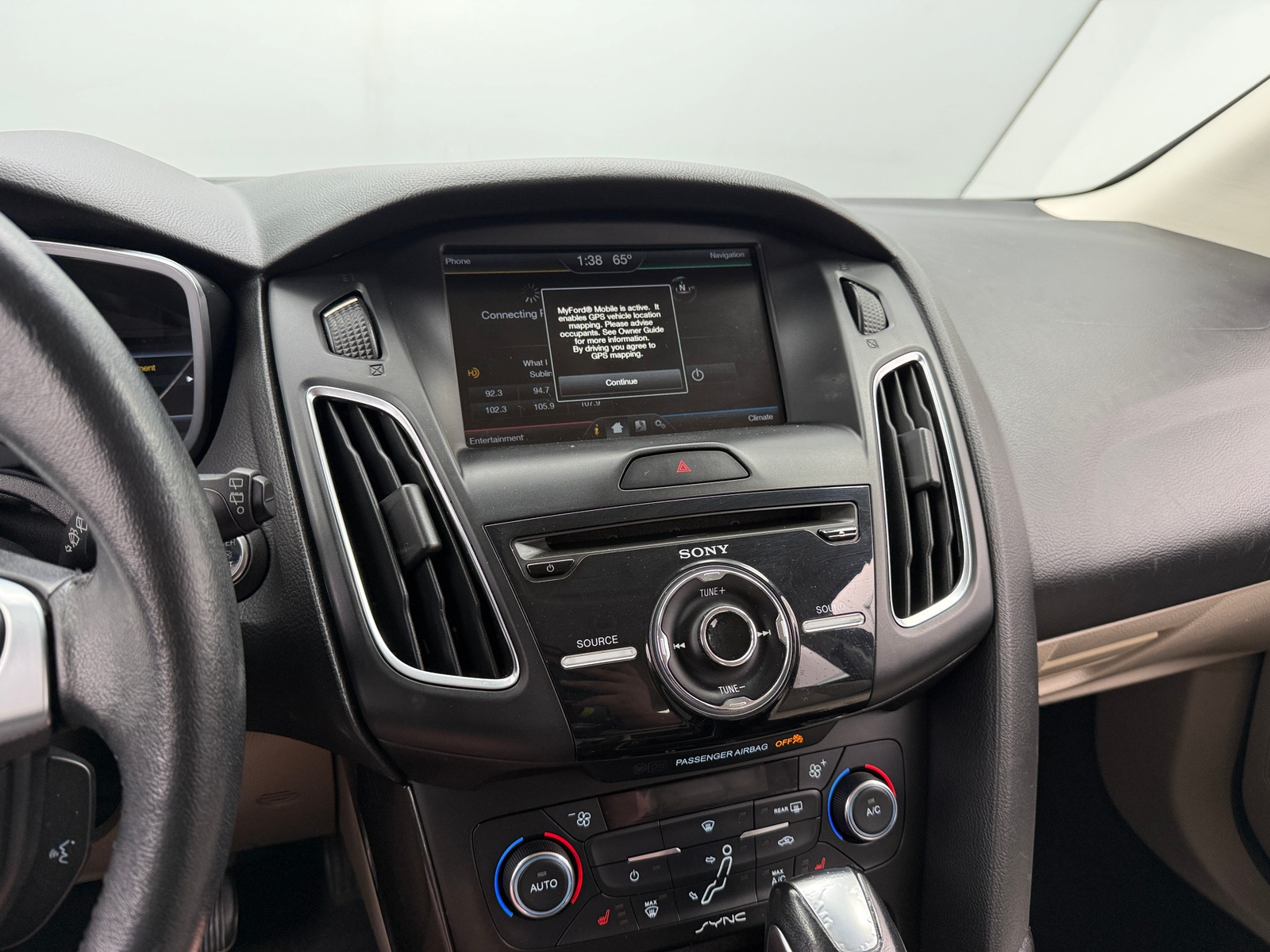 Thumbnail: 2015 Ford Focus - 3