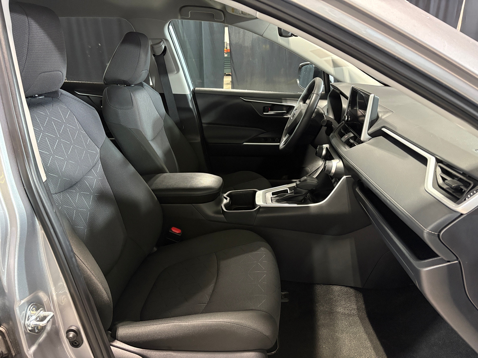 Thumbnail: 2025 Toyota RAV4 - 2