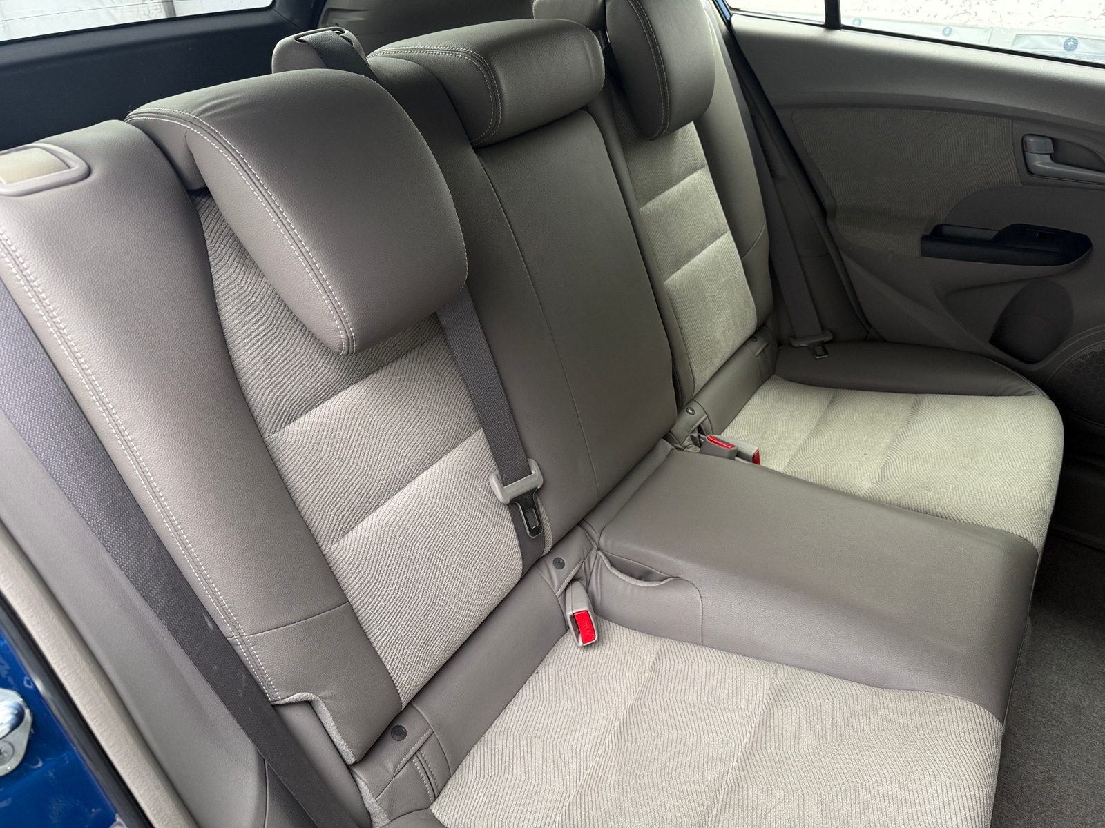 Thumbnail: 2014 Honda Insight - 6